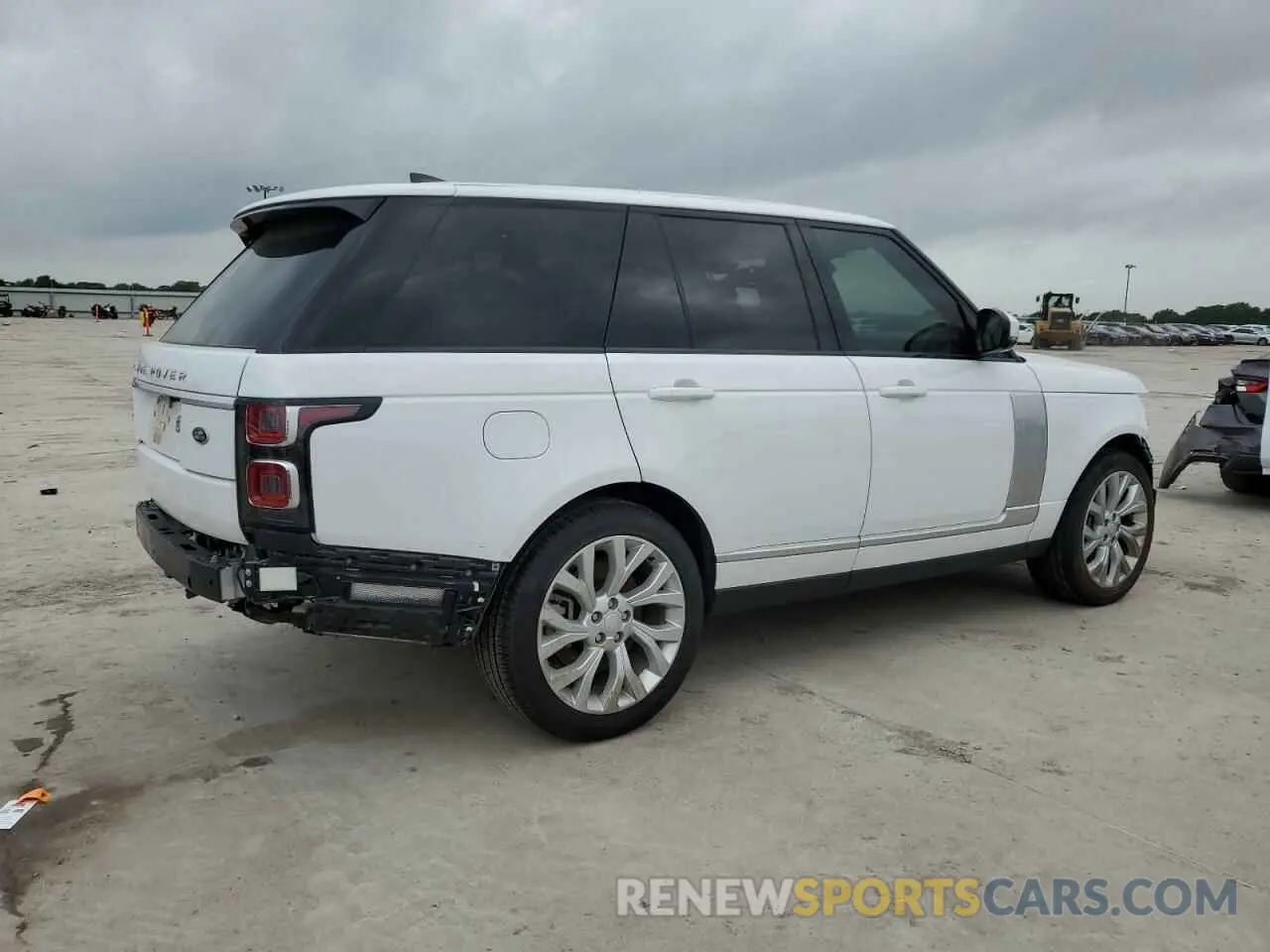 3 Photograph of a damaged car SALGS2RU6NA463152 LAND ROVER RANGEROVER 2022
