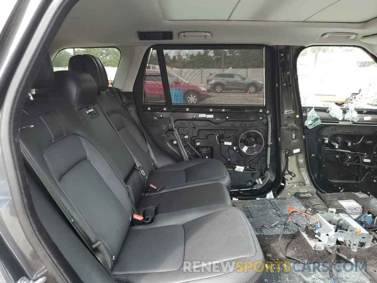 11 Photograph of a damaged car SALGS5SE0NA458890 LAND ROVER RANGEROVER 2022