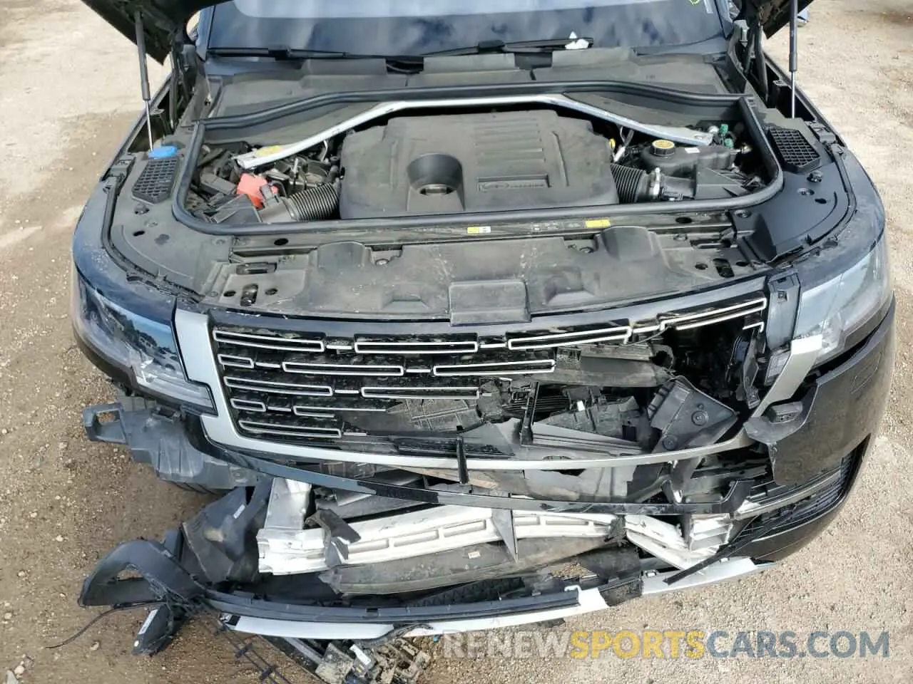 11 Photograph of a damaged car SALKPBFU2NA003034 LAND ROVER RANGEROVER 2022