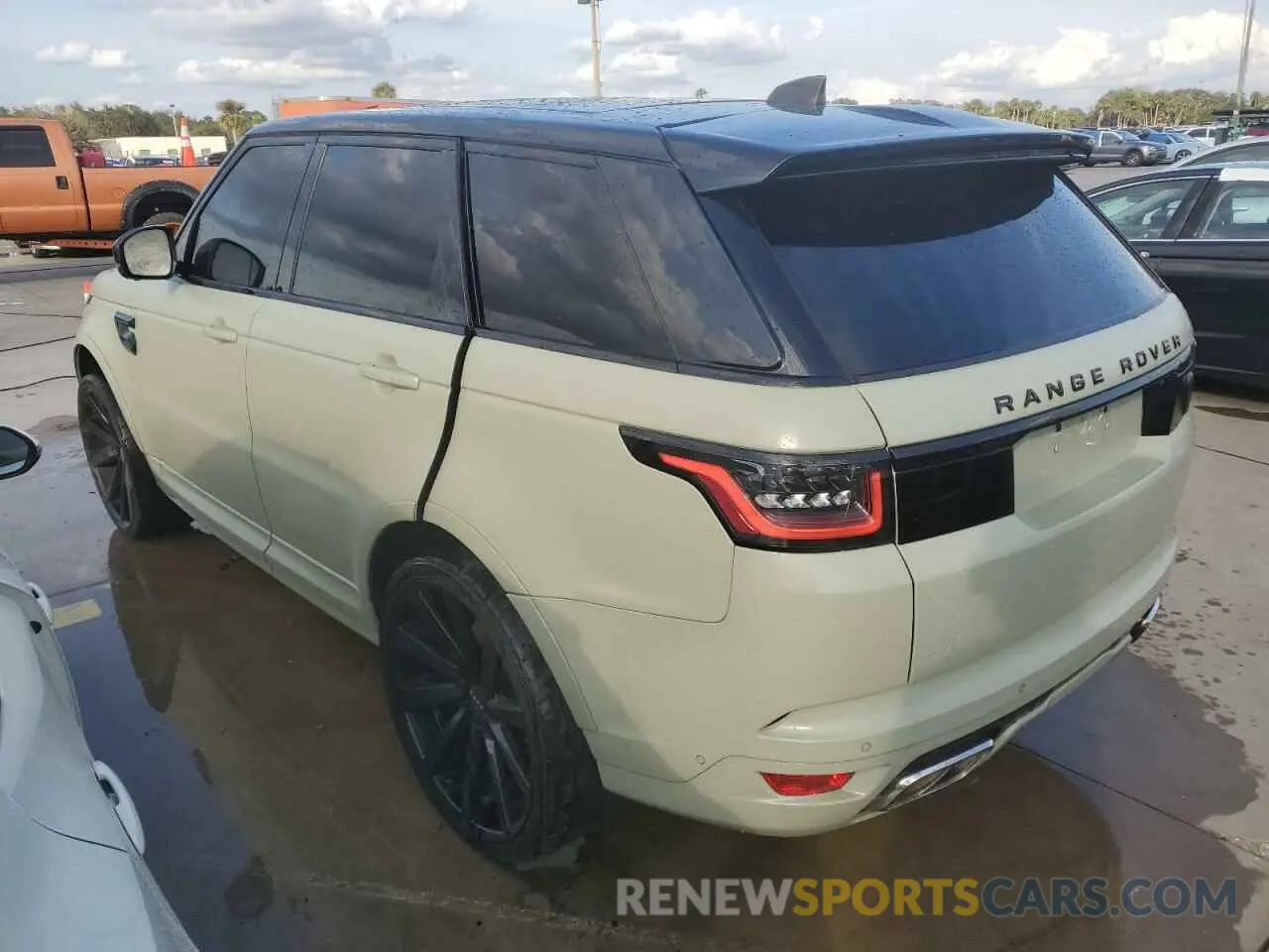 2 Photograph of a damaged car SALWZ2RE0NA216483 LAND ROVER RANGEROVER 2022