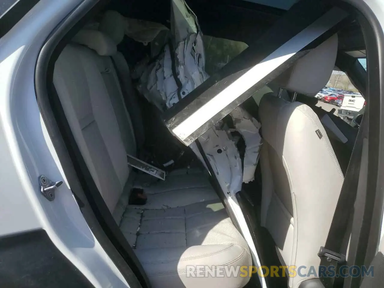11 Photograph of a damaged car SALYT2EX2NA342703 LAND ROVER RANGEROVER 2022