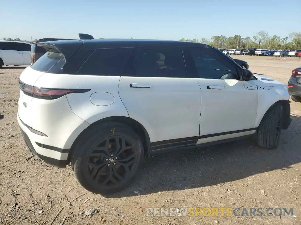 3 Photograph of a damaged car SALZL2FX1NH167421 LAND ROVER RANGEROVER 2022