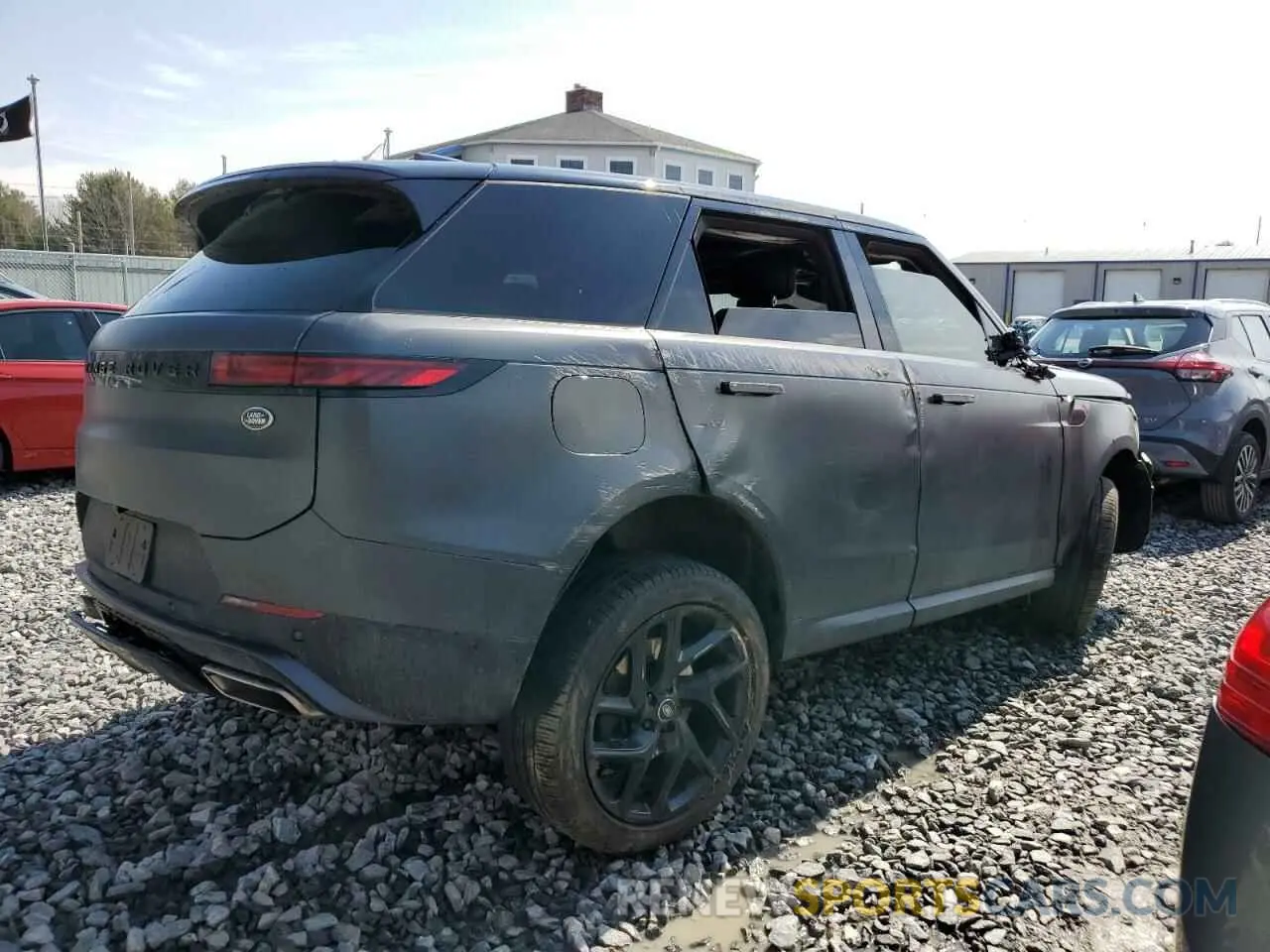 3 Фотография поврежденного автомобиля SAL1P9EU2PA136126 LAND ROVER RANGEROVER 2023