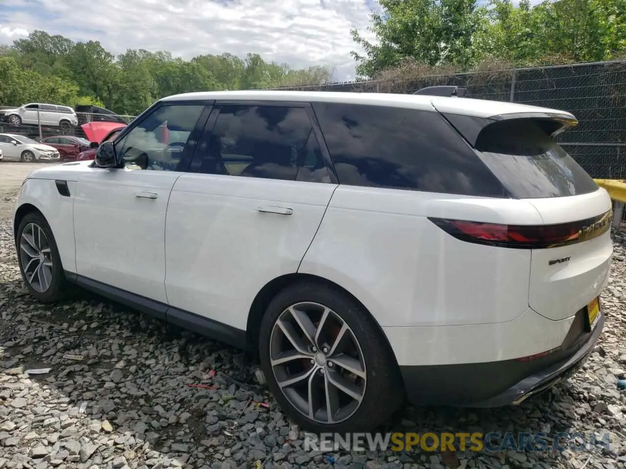 2 Photograph of a damaged car SAL1P9EU9PA109943 LAND ROVER RANGEROVER 2023