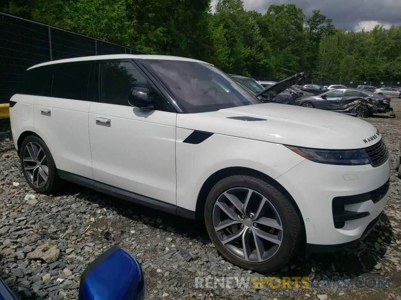 4 Photograph of a damaged car SAL1P9EU9PA109943 LAND ROVER RANGEROVER 2023