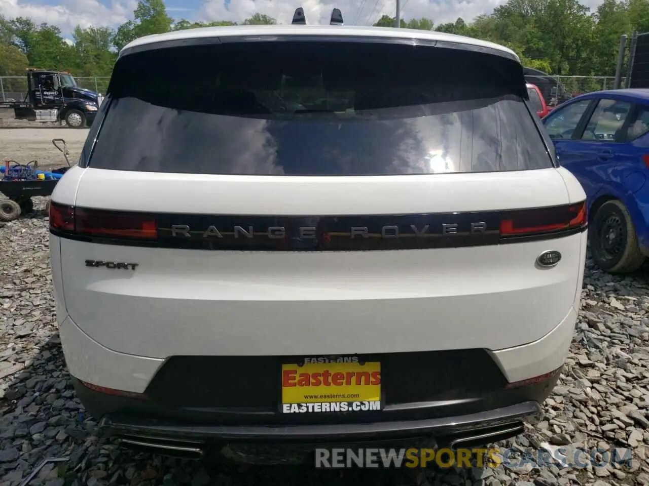 6 Photograph of a damaged car SAL1P9EU9PA109943 LAND ROVER RANGEROVER 2023