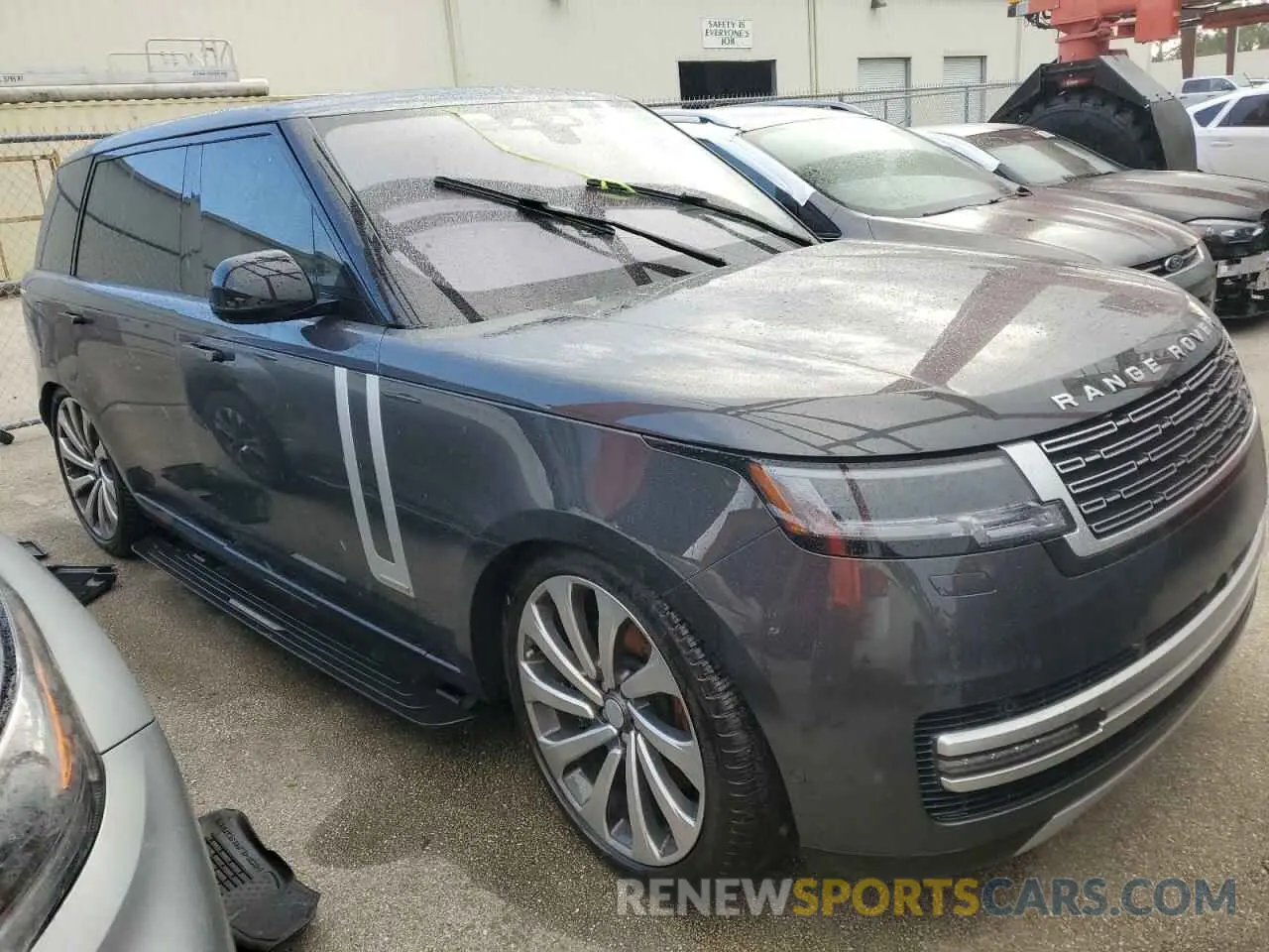 4 Photograph of a damaged car SALK1BE71PA018494 LAND ROVER RANGEROVER 2023
