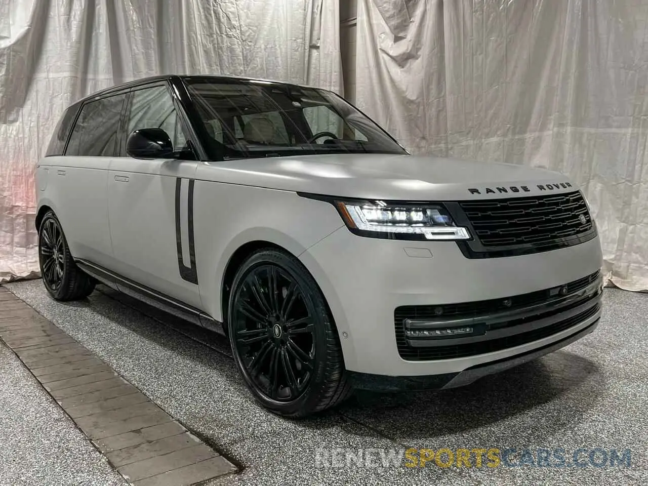 1 Фотография поврежденного автомобиля SALK1BE77PA033825 LAND ROVER RANGEROVER 2023