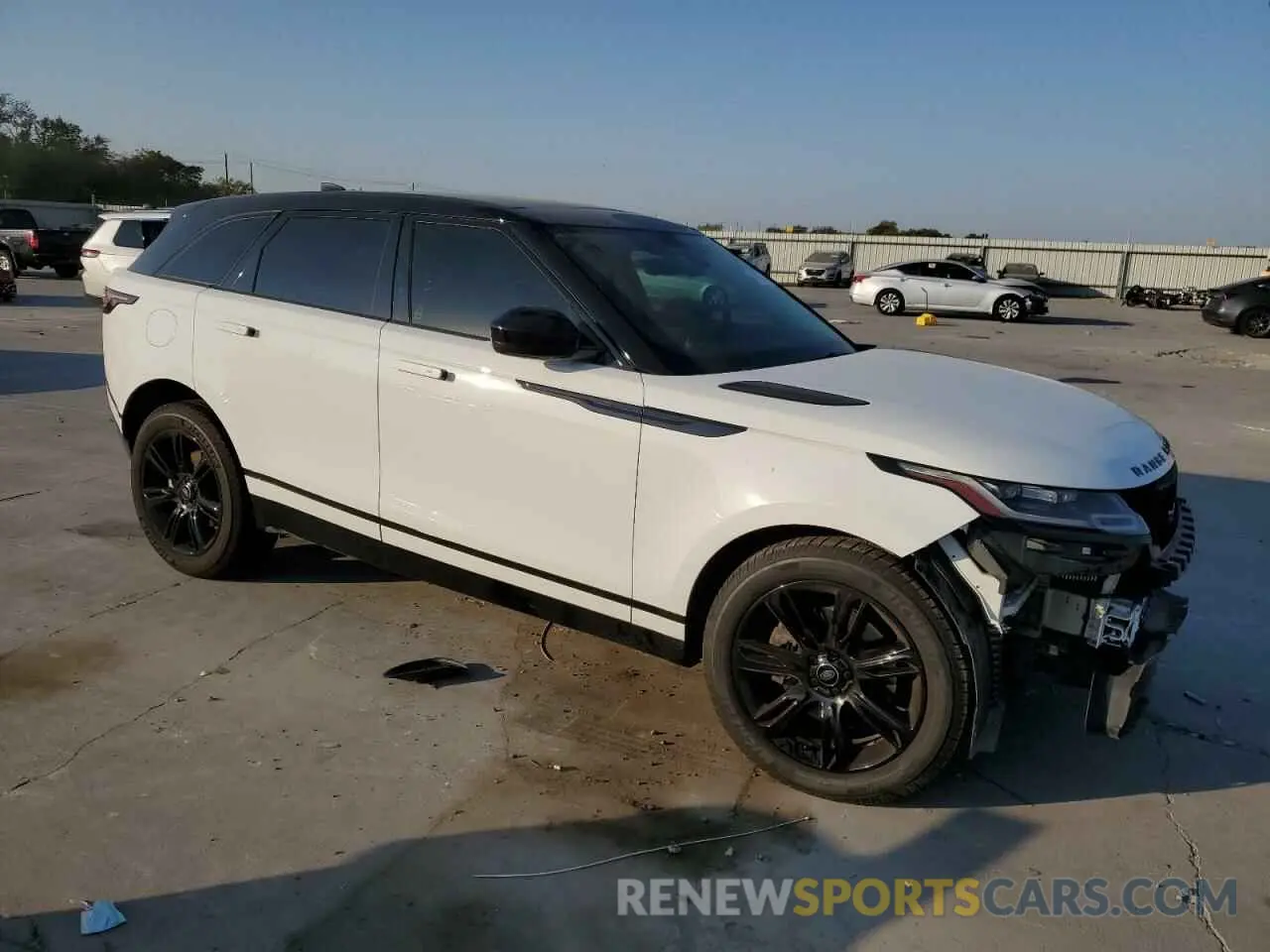 4 Photograph of a damaged car SALYT2EX9PA348016 LAND ROVER RANGEROVER 2023