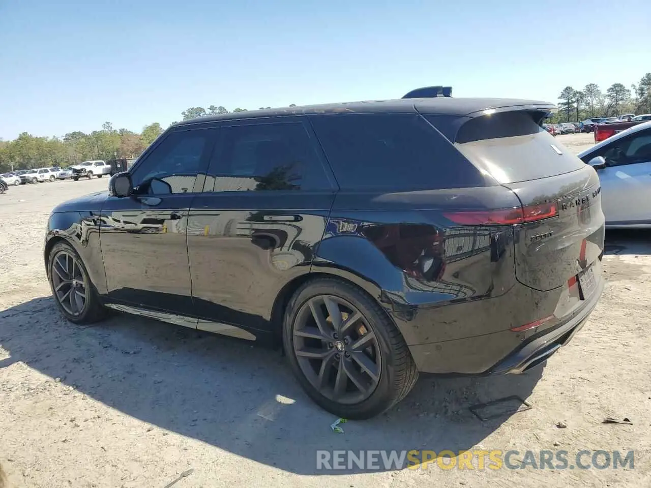 2 Photograph of a damaged car SAL1L9FU9RA183859 LAND ROVER RANGEROVER 2024