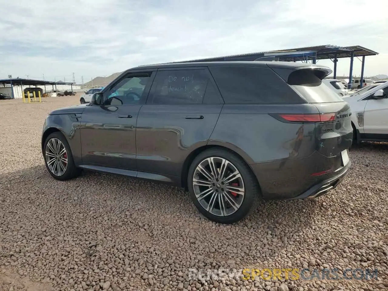 2 Фотография поврежденного автомобиля SAL1L9FU9RA199592 LAND ROVER RANGEROVER 2024