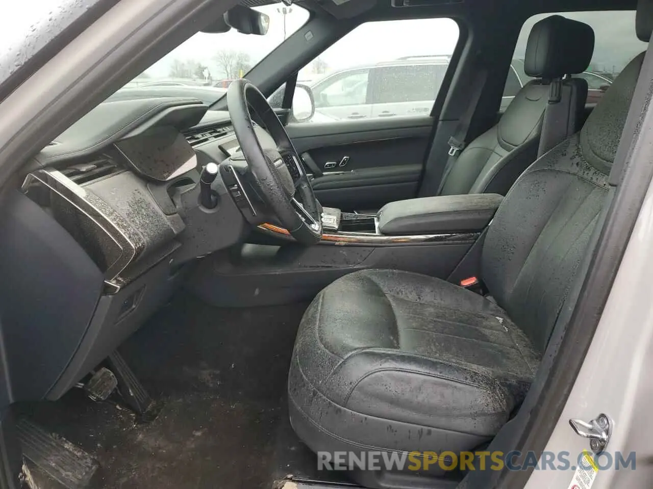 7 Photograph of a damaged car SAL1P9EU1RA171310 LAND ROVER RANGEROVER 2024