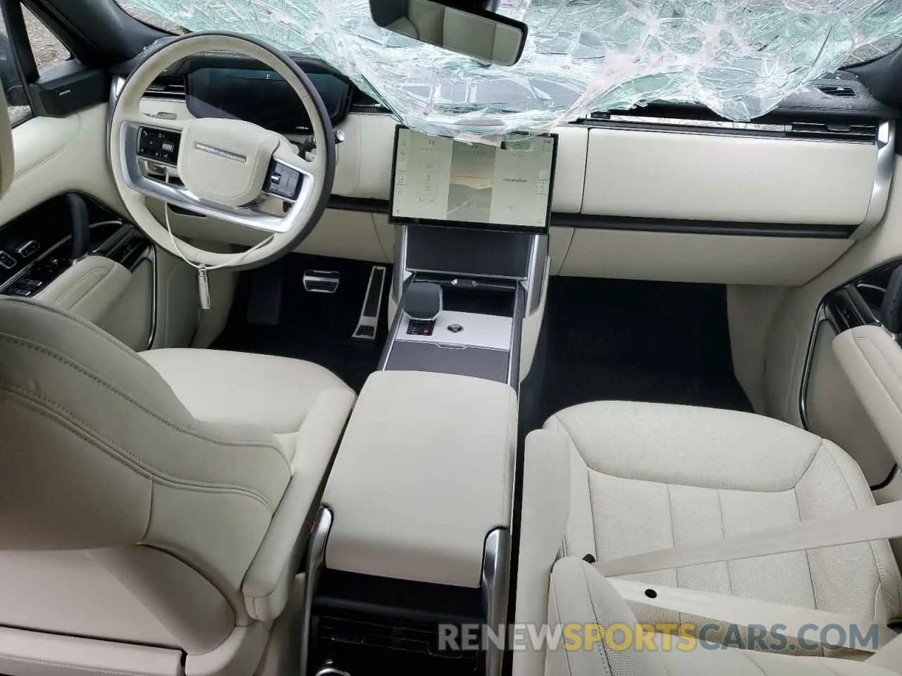 8 Photograph of a damaged car SALKPBE96RA203739 LAND ROVER RANGEROVER 2024