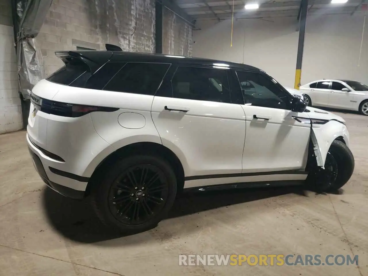 3 Photograph of a damaged car SALZL2FX5RH239324 LAND ROVER RANGEROVER 2024
