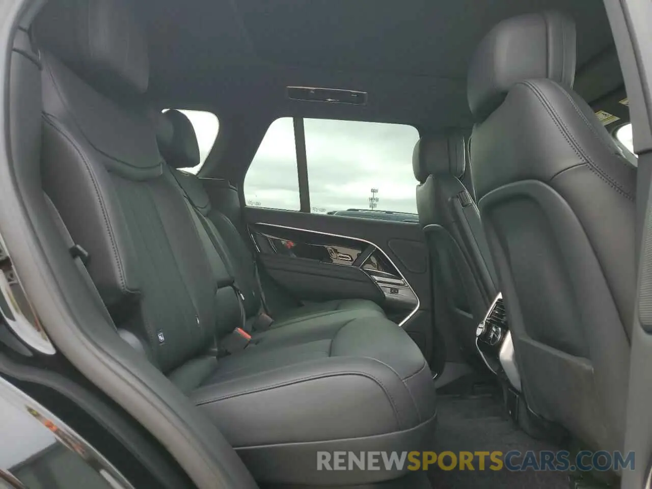 11 Фотография поврежденного автомобиля SALKP9E92SA267985 LAND ROVER RANGEROVER 2025