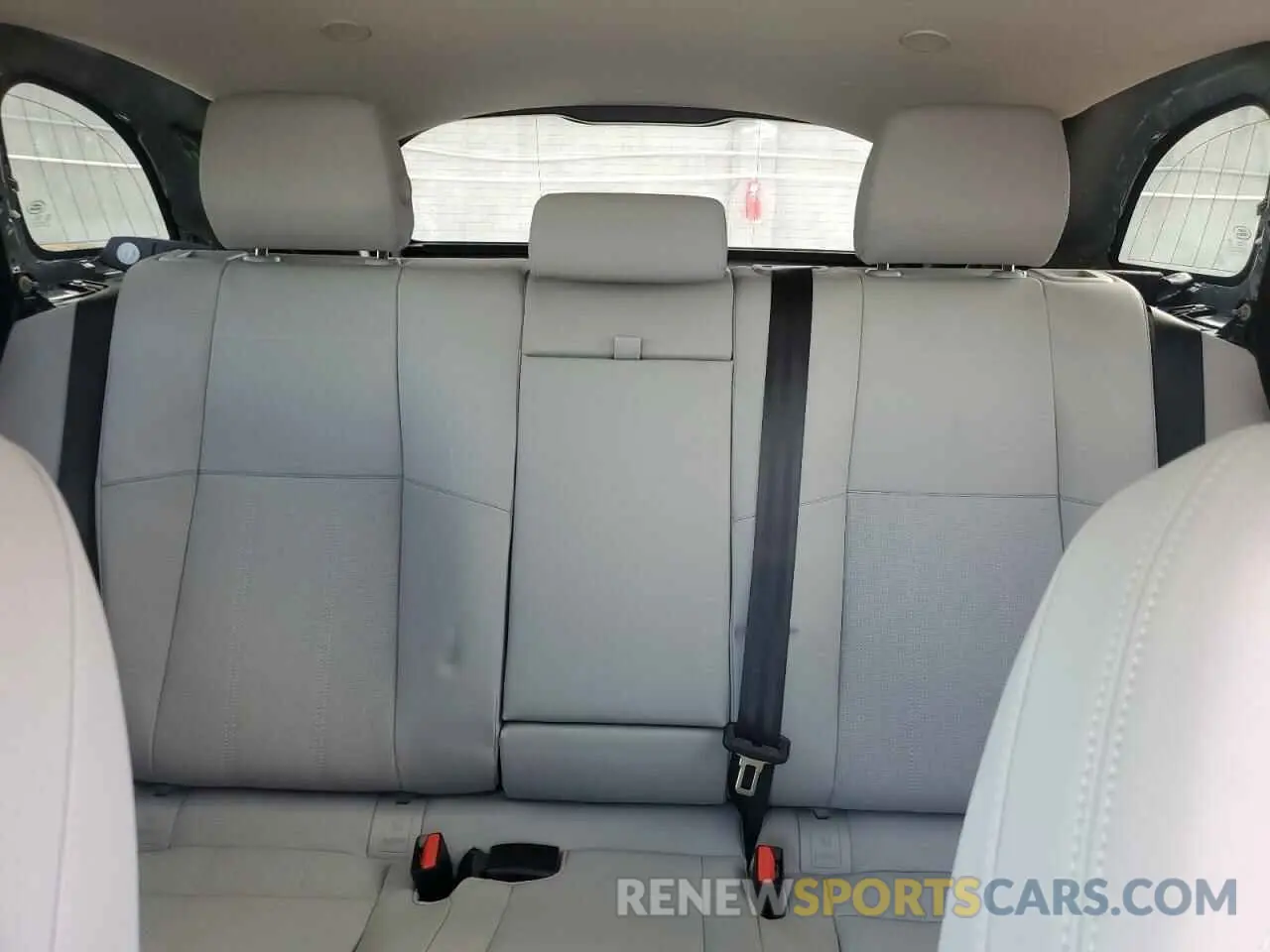 10 Фотография поврежденного автомобиля SALYL2EX3SA398872 LAND ROVER RANGEROVER 2025