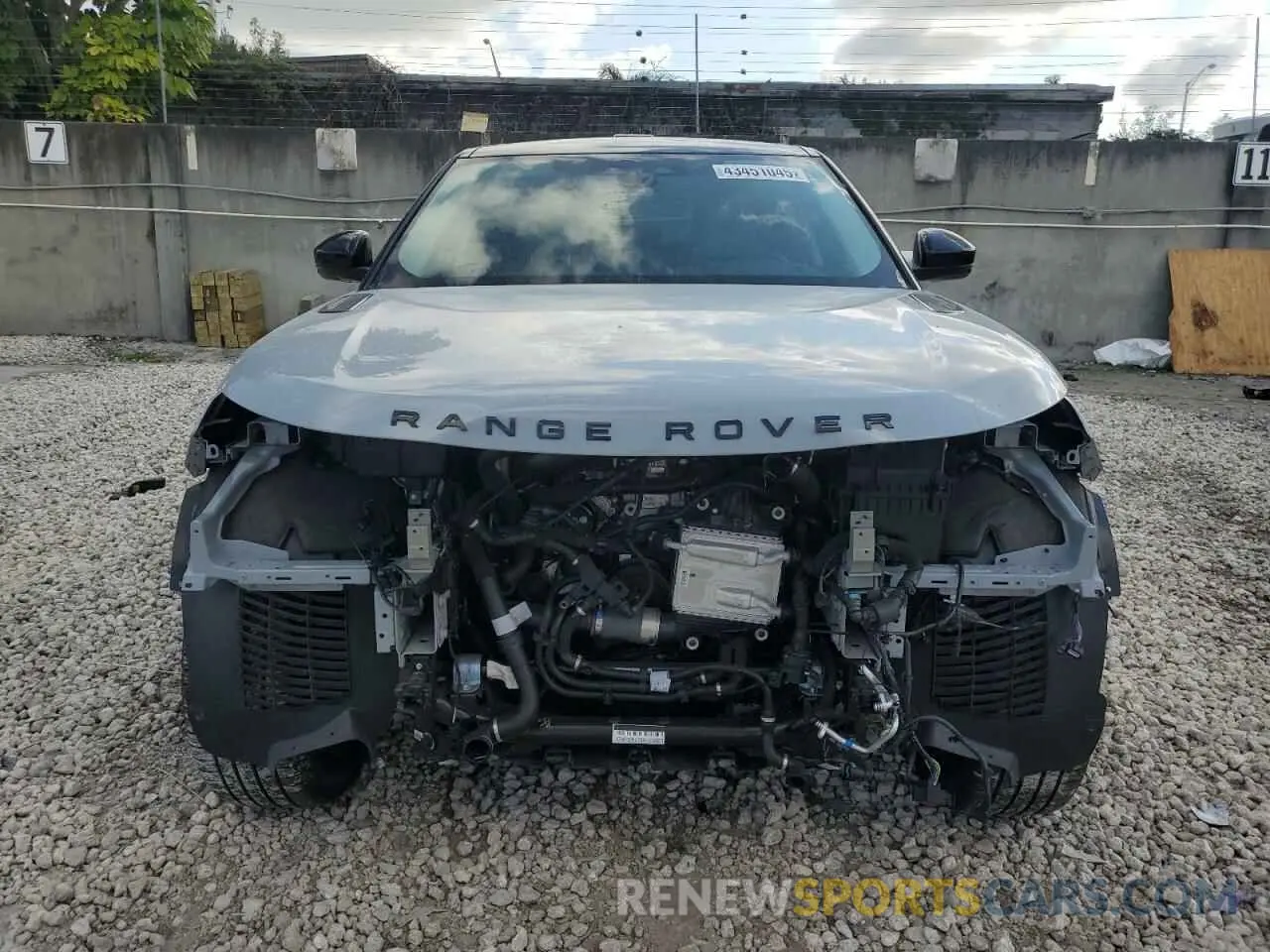 5 Фотография поврежденного автомобиля SALYL2EX3SA398872 LAND ROVER RANGEROVER 2025