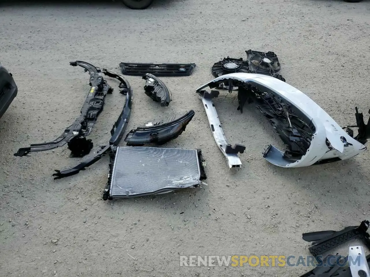 13 Фотография поврежденного автомобиля SALZJ2FX9SH275979 LAND ROVER RANGEROVER 2025