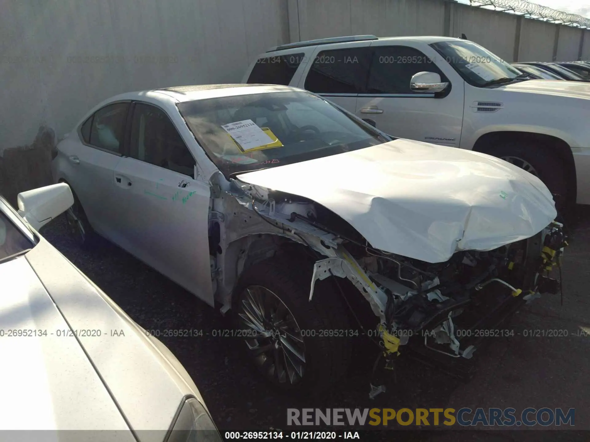1 Photograph of a damaged car 58AB21B19KU002070 LEXUS ES 2019