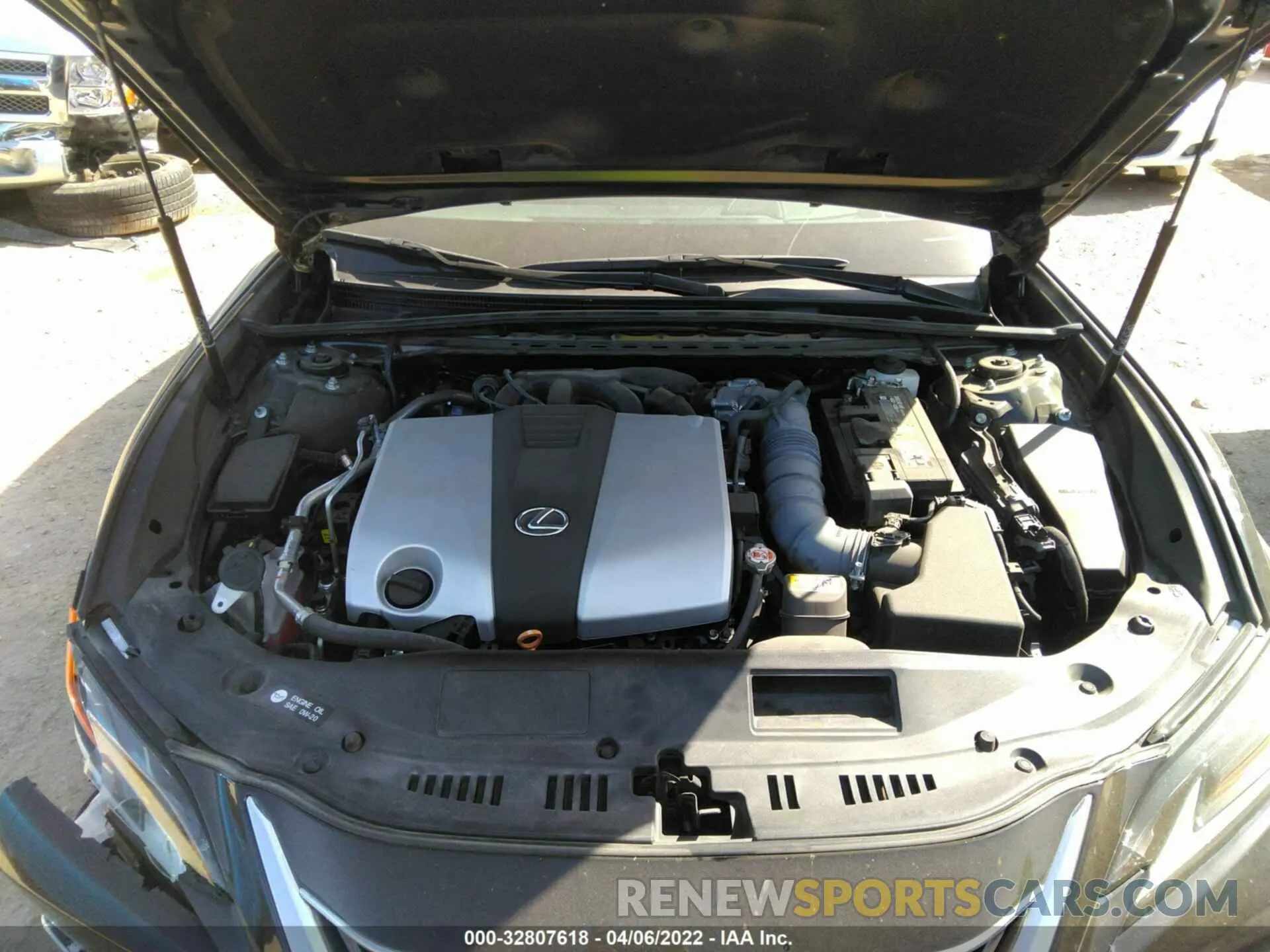 10 Фотография поврежденного автомобиля 58ABZ1B12KU022110 LEXUS ES 2019