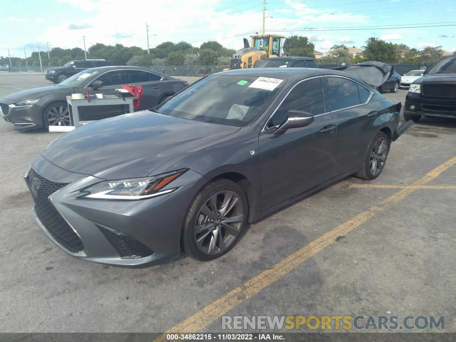 2 Фотография поврежденного автомобиля 58ABZ1B13KU004117 LEXUS ES 2019