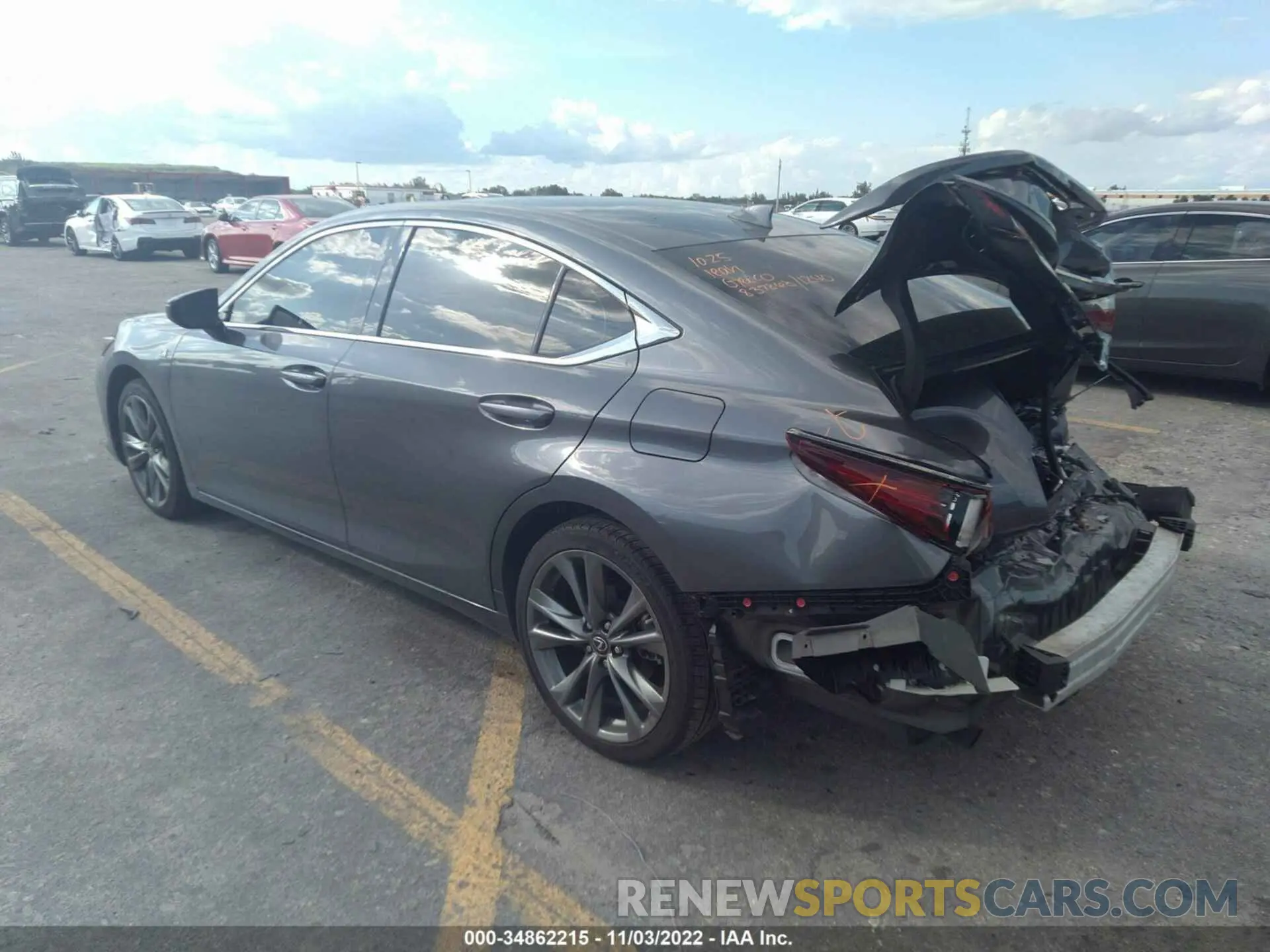 3 Фотография поврежденного автомобиля 58ABZ1B13KU004117 LEXUS ES 2019