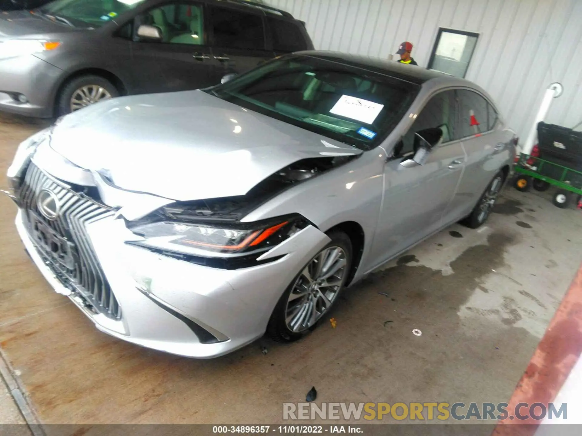 2 Фотография поврежденного автомобиля 58ABZ1B15KU022053 LEXUS ES 2019