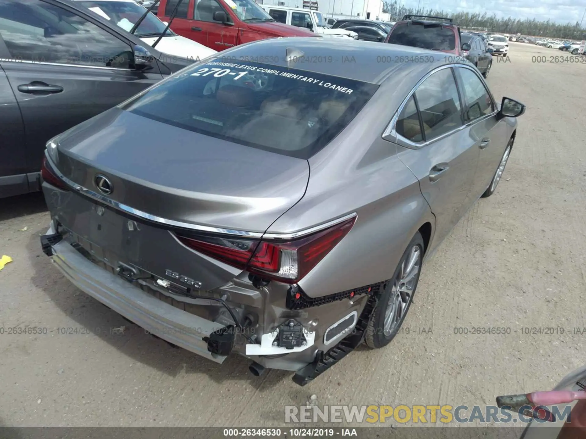 4 Photograph of a damaged car 58ABZ1B17KU026699 LEXUS ES 2019