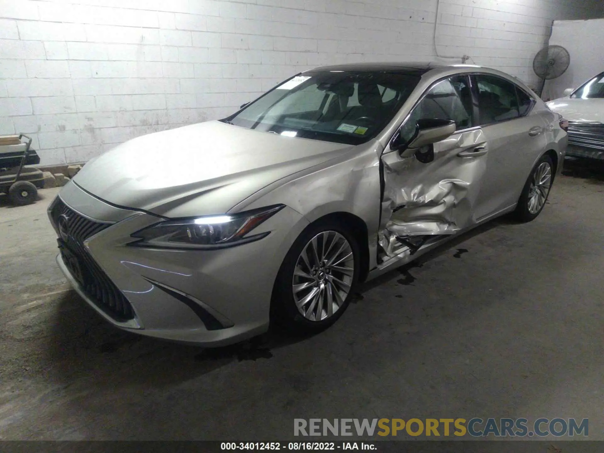 2 Фотография поврежденного автомобиля 58ABZ1B18KU011693 LEXUS ES 2019