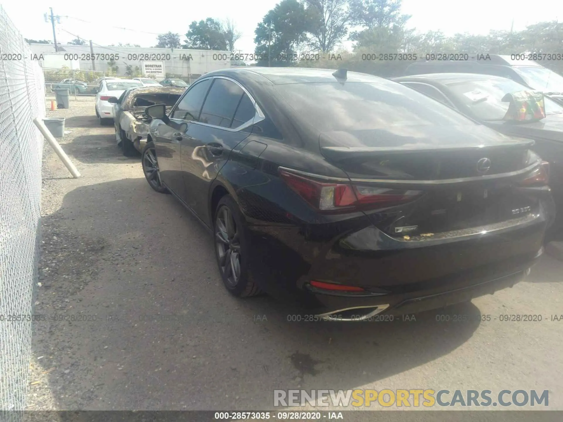3 Photograph of a damaged car 58ABZ1B19KU039504 LEXUS ES 2019