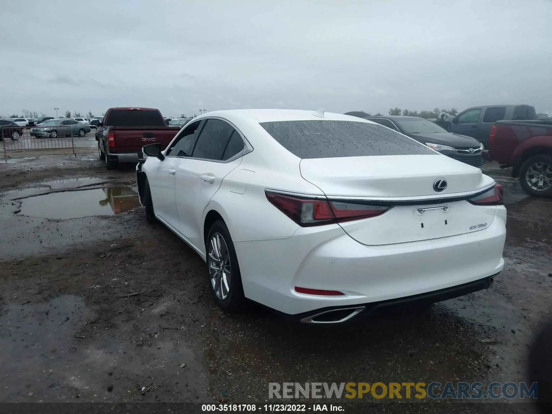 3 Photograph of a damaged car 58ABZ1B1XKU047286 LEXUS ES 2019