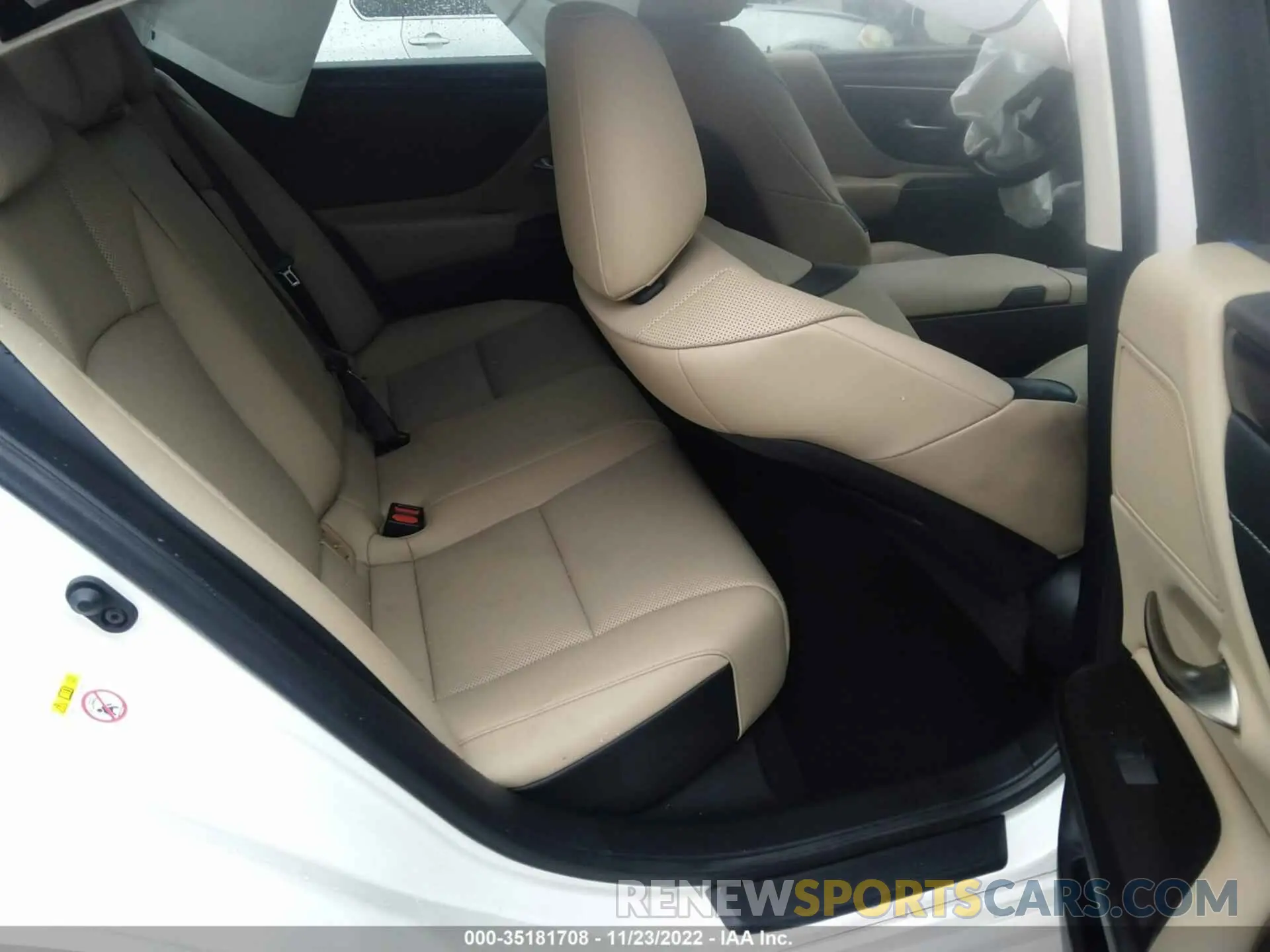 8 Photograph of a damaged car 58ABZ1B1XKU047286 LEXUS ES 2019