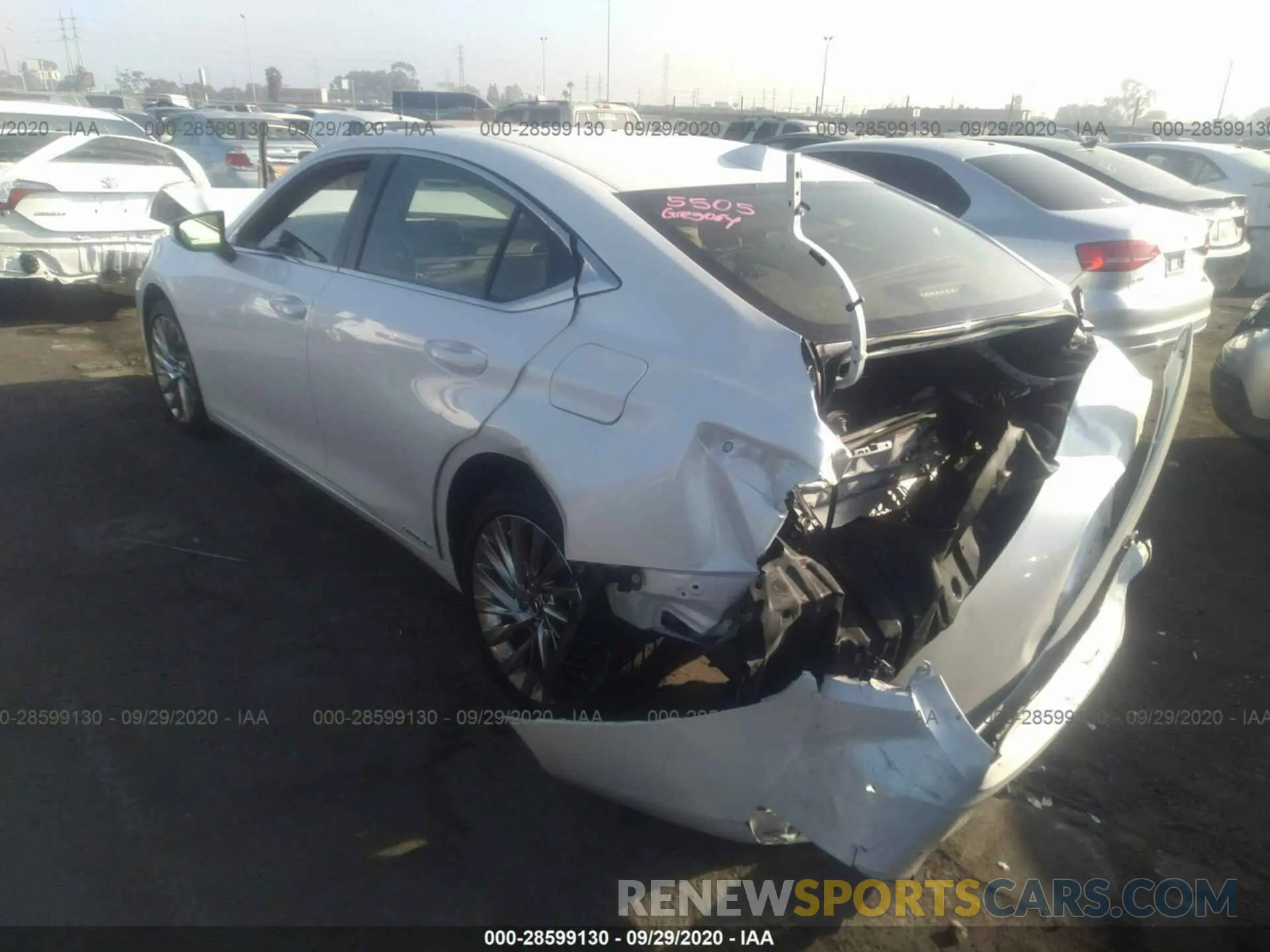 3 Photograph of a damaged car JTHB21B13K2024216 LEXUS ES 2019