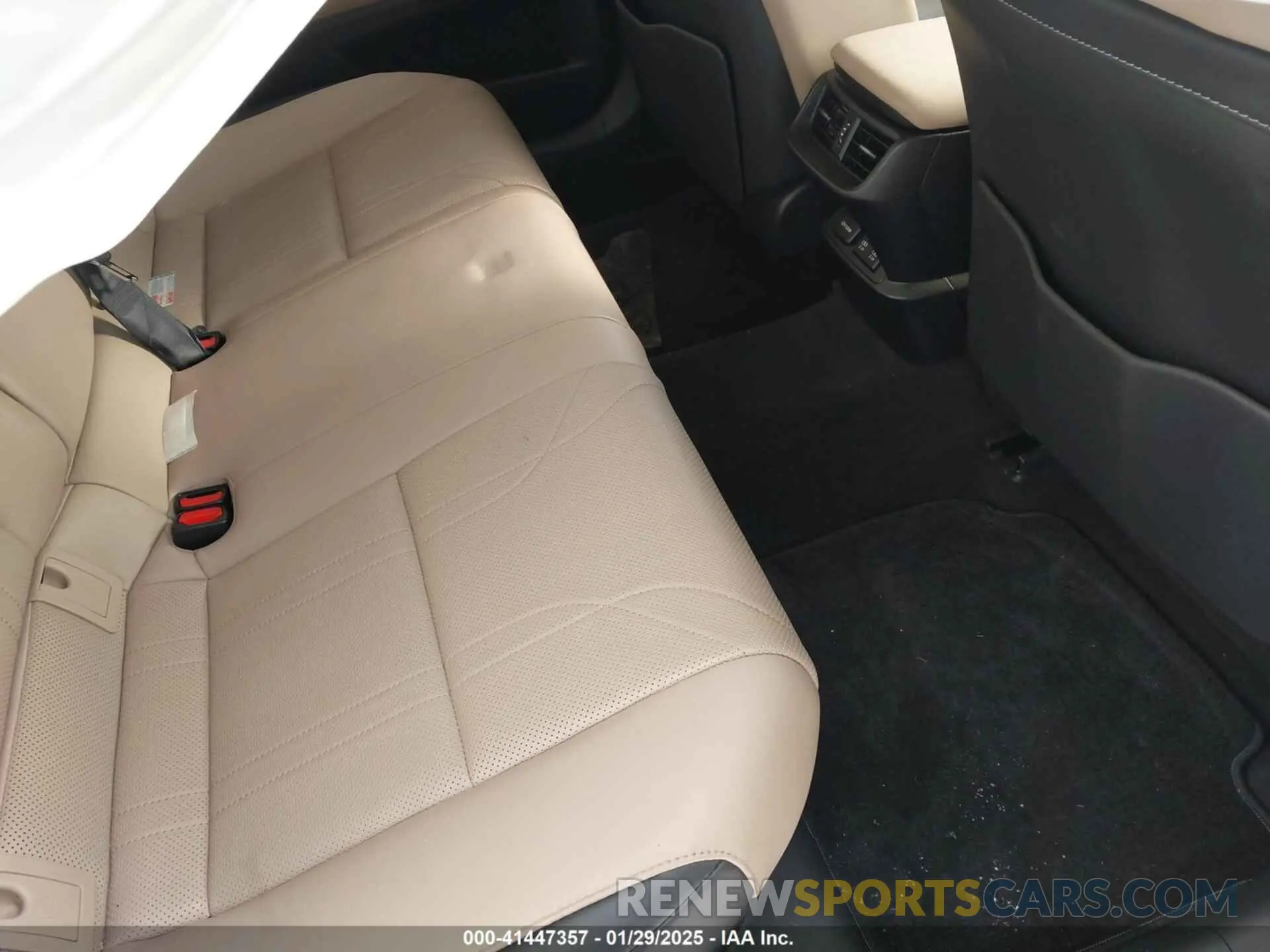 8 Фотография поврежденного автомобиля JTHB21B14K2006405 LEXUS ES 2019