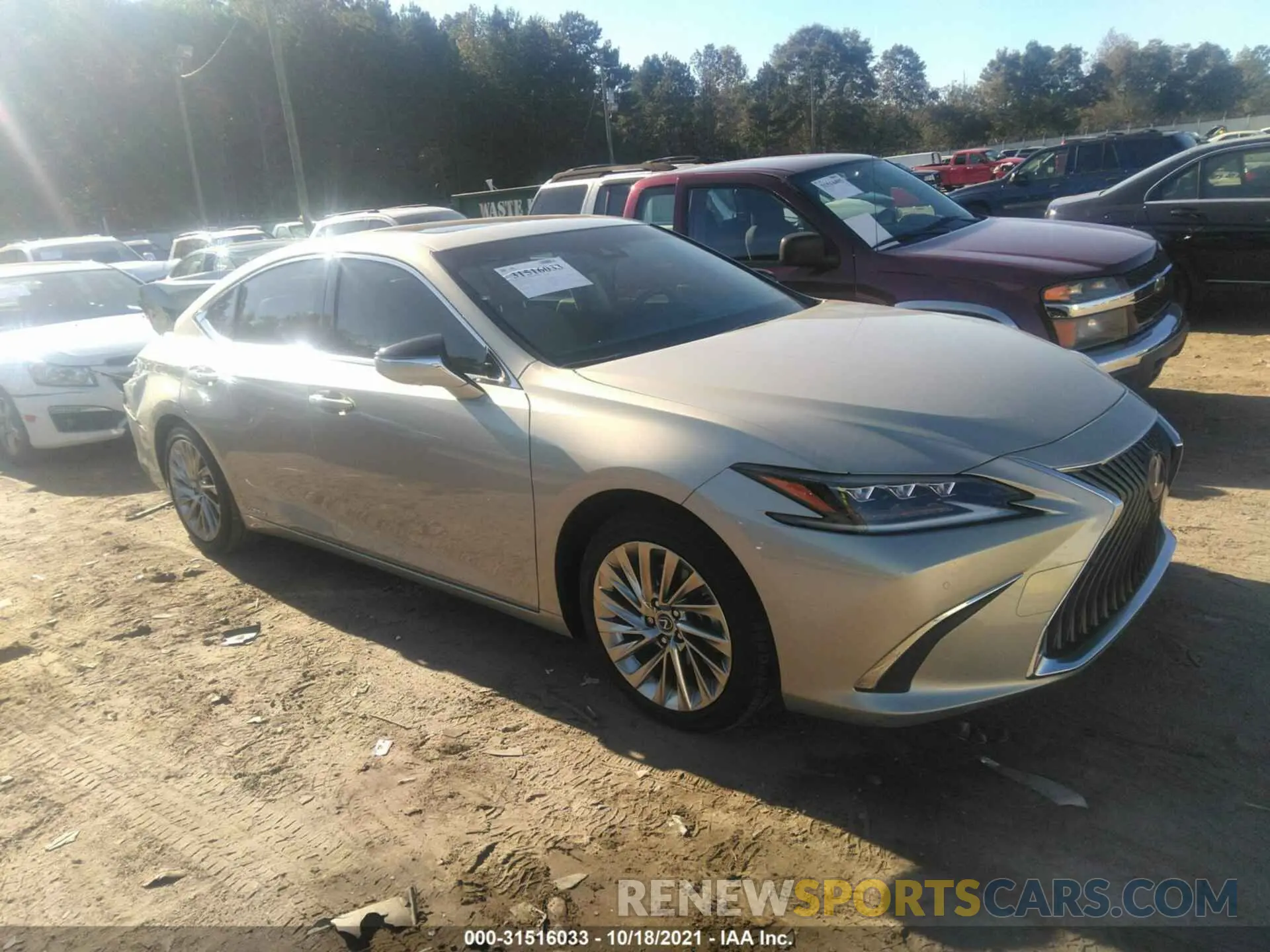 1 Photograph of a damaged car JTHB21B1XK2038131 LEXUS ES 2019