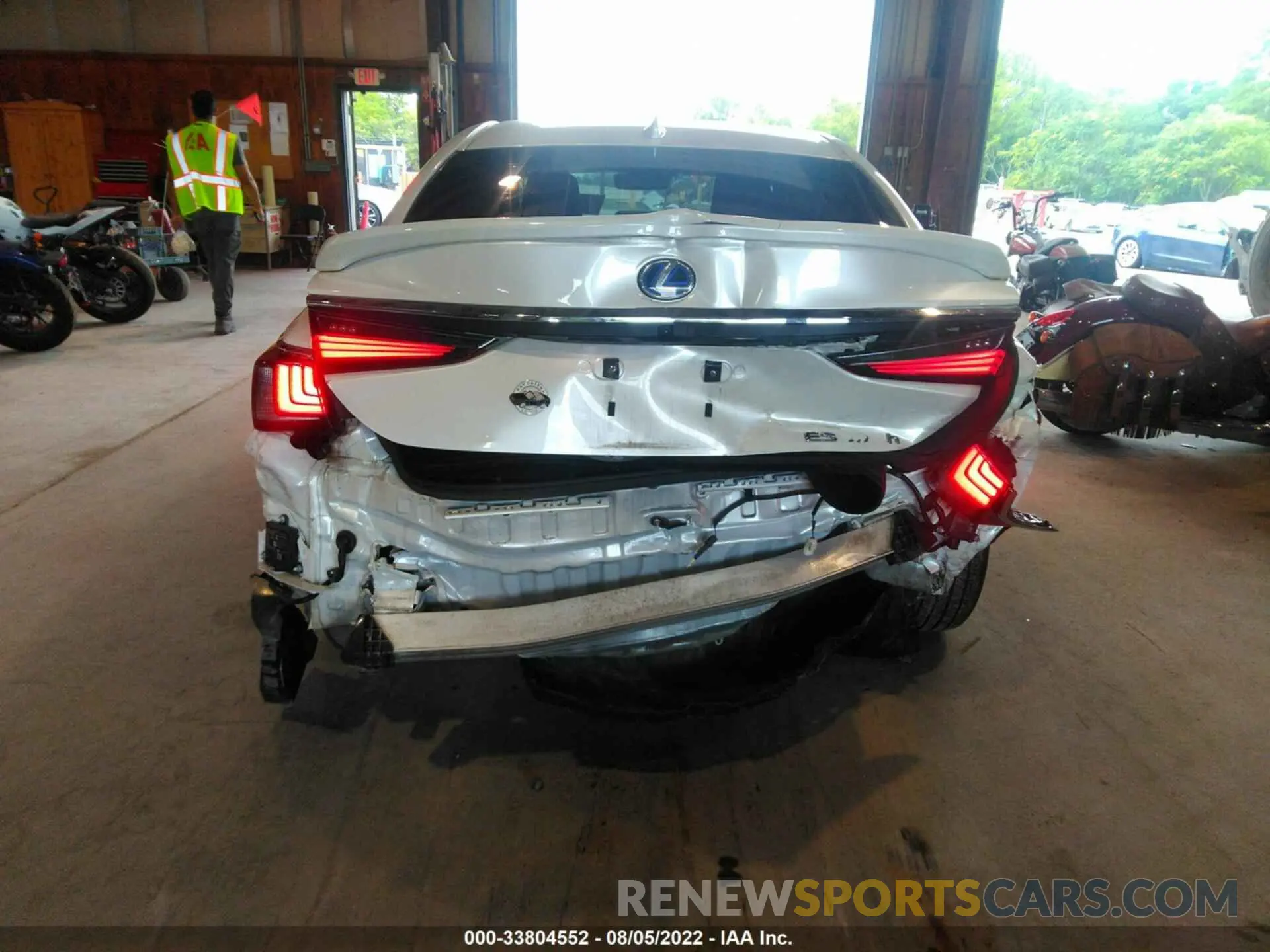 6 Photograph of a damaged car 58AD21B11LU011498 LEXUS ES 2020
