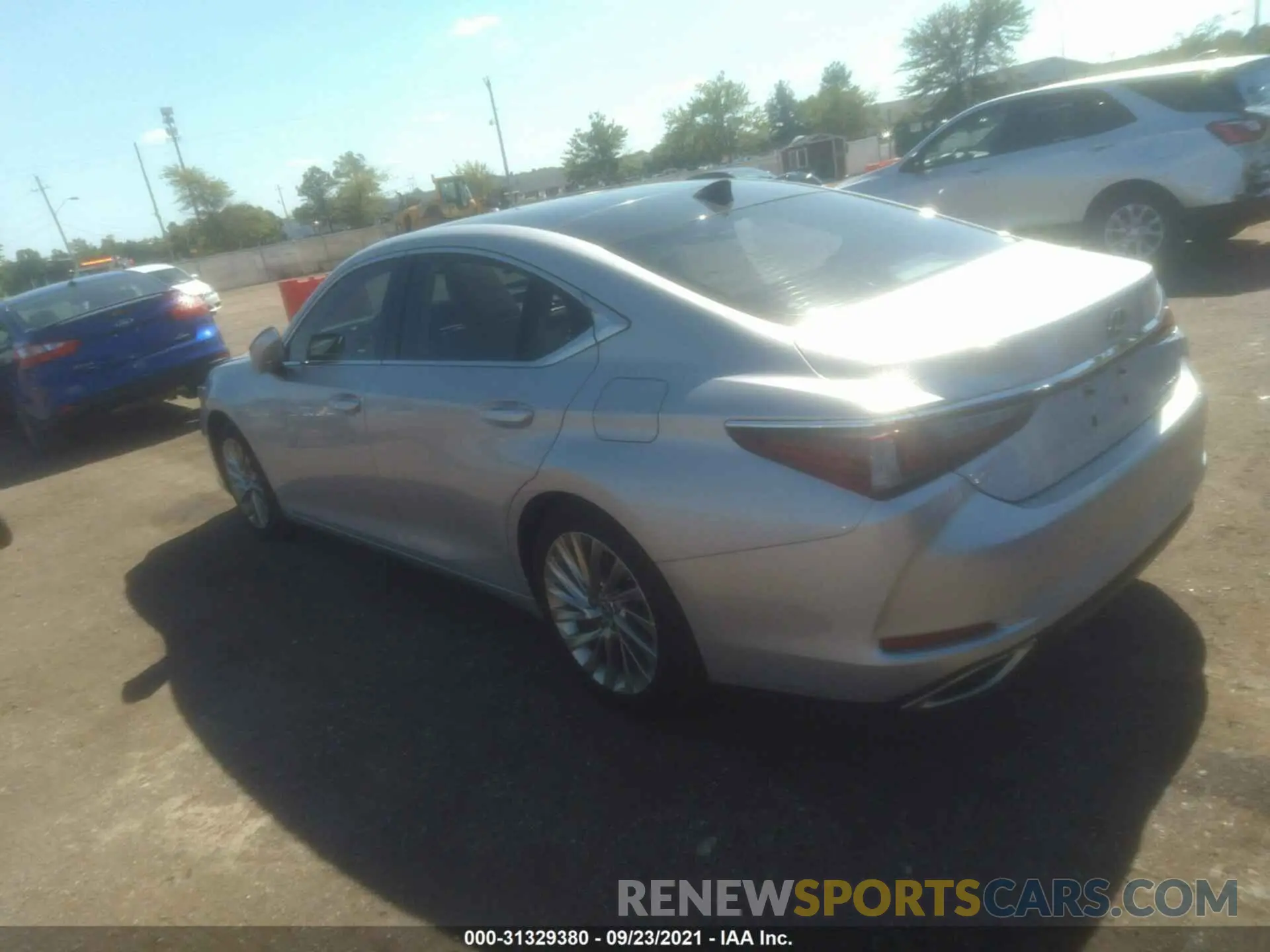 3 Фотография поврежденного автомобиля 58AFZ1B12LU074369 LEXUS ES 2020