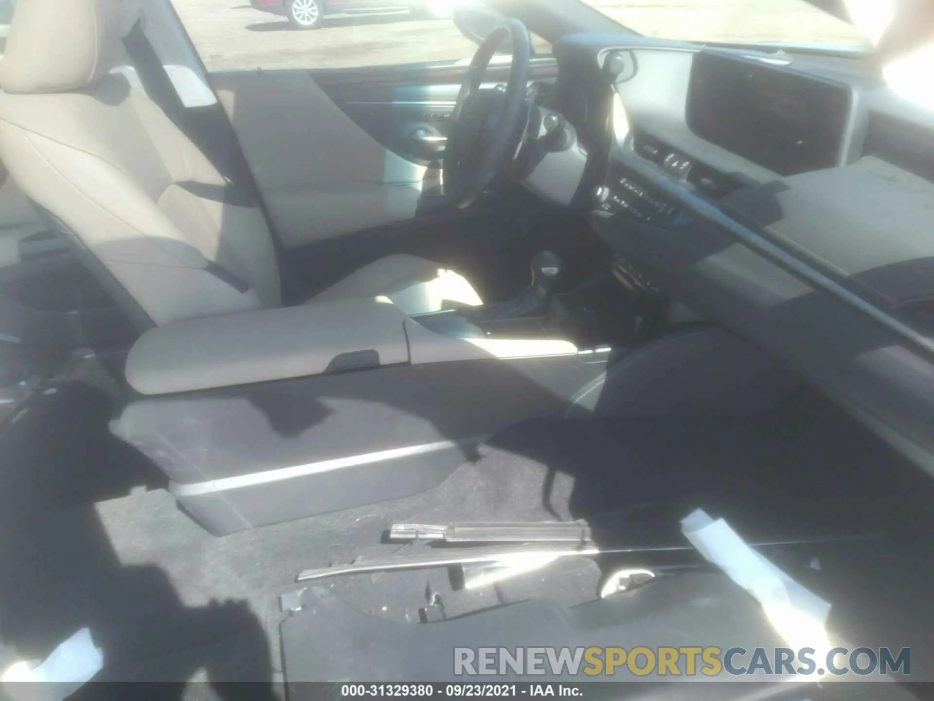5 Фотография поврежденного автомобиля 58AFZ1B12LU074369 LEXUS ES 2020