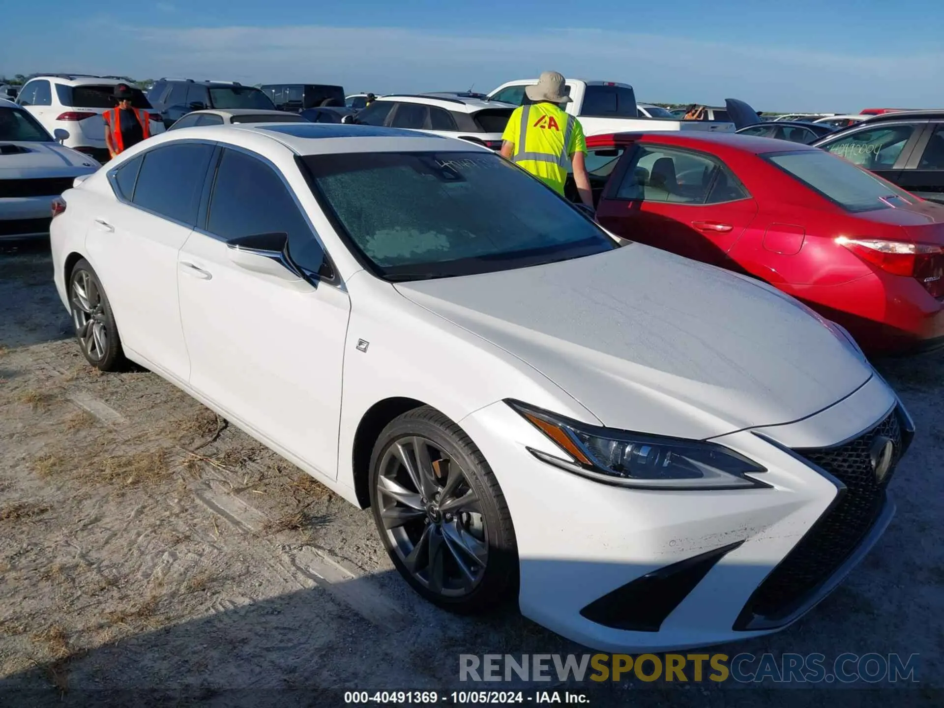 1 Photograph of a damaged car 58AGZ1B12LU067474 LEXUS ES 2020