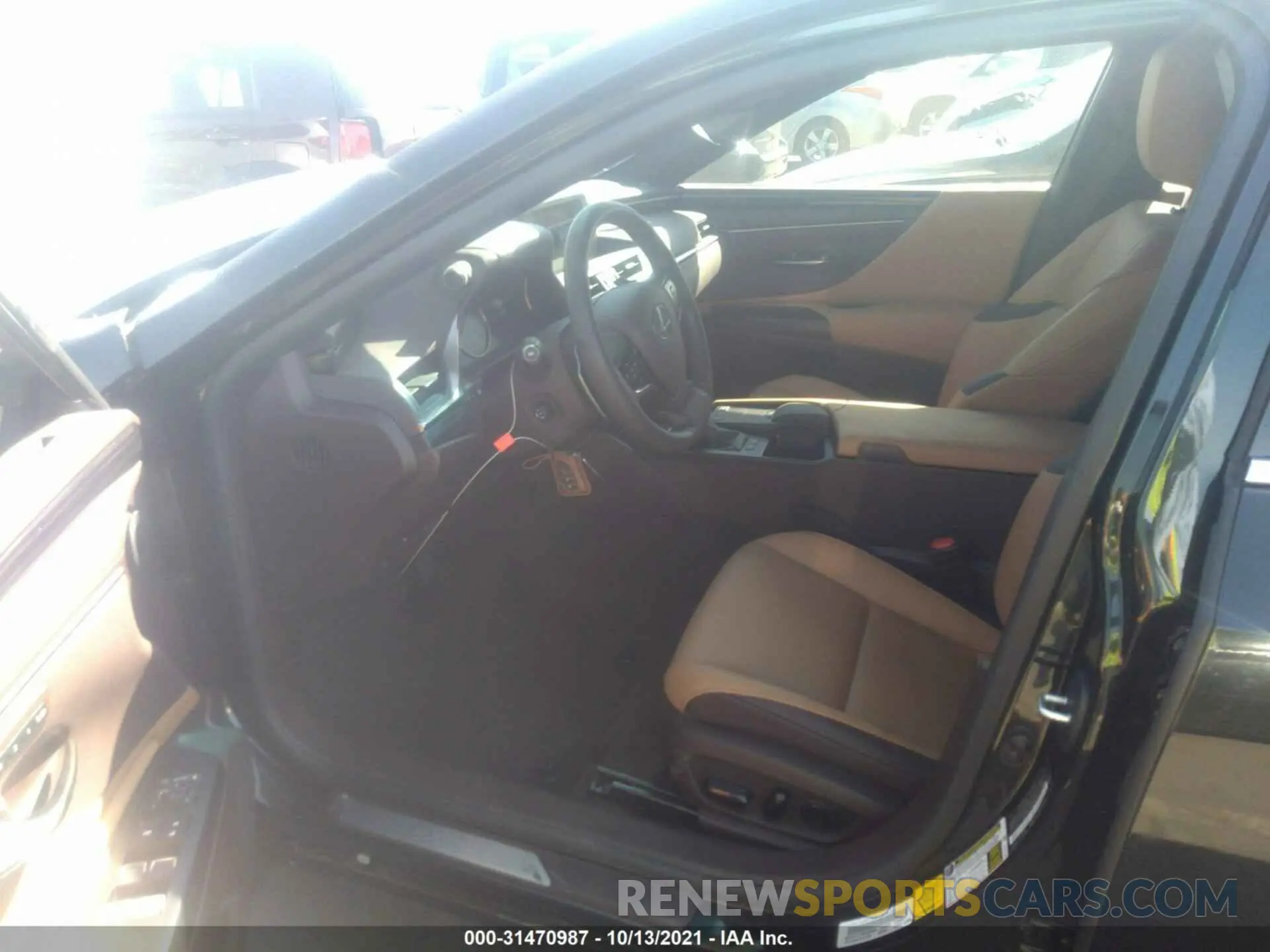 5 Photograph of a damaged car 58ADA1C12MU009634 LEXUS ES 2021