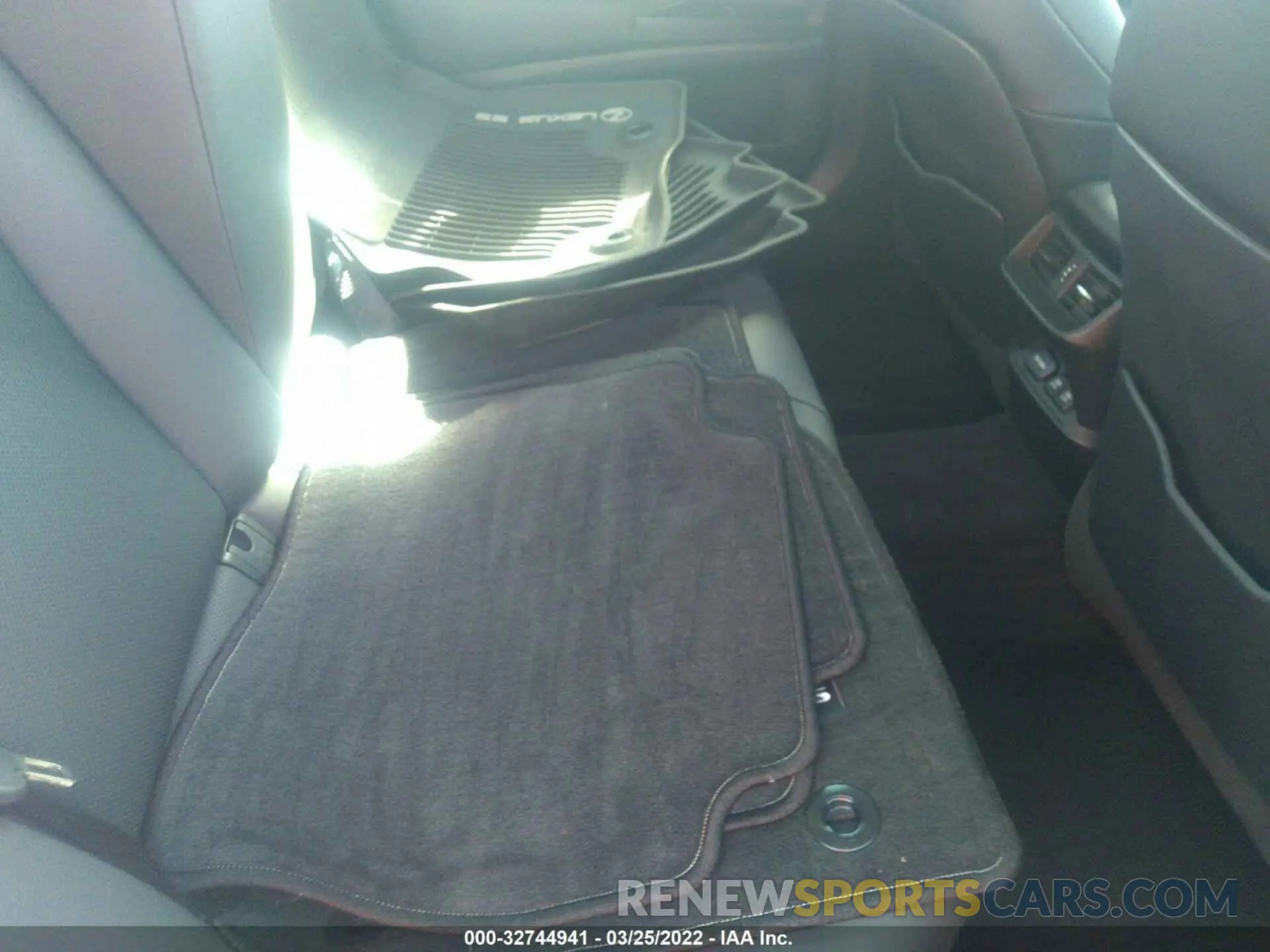 12 Photograph of a damaged car 58ADA1C15MU001740 LEXUS ES 2021