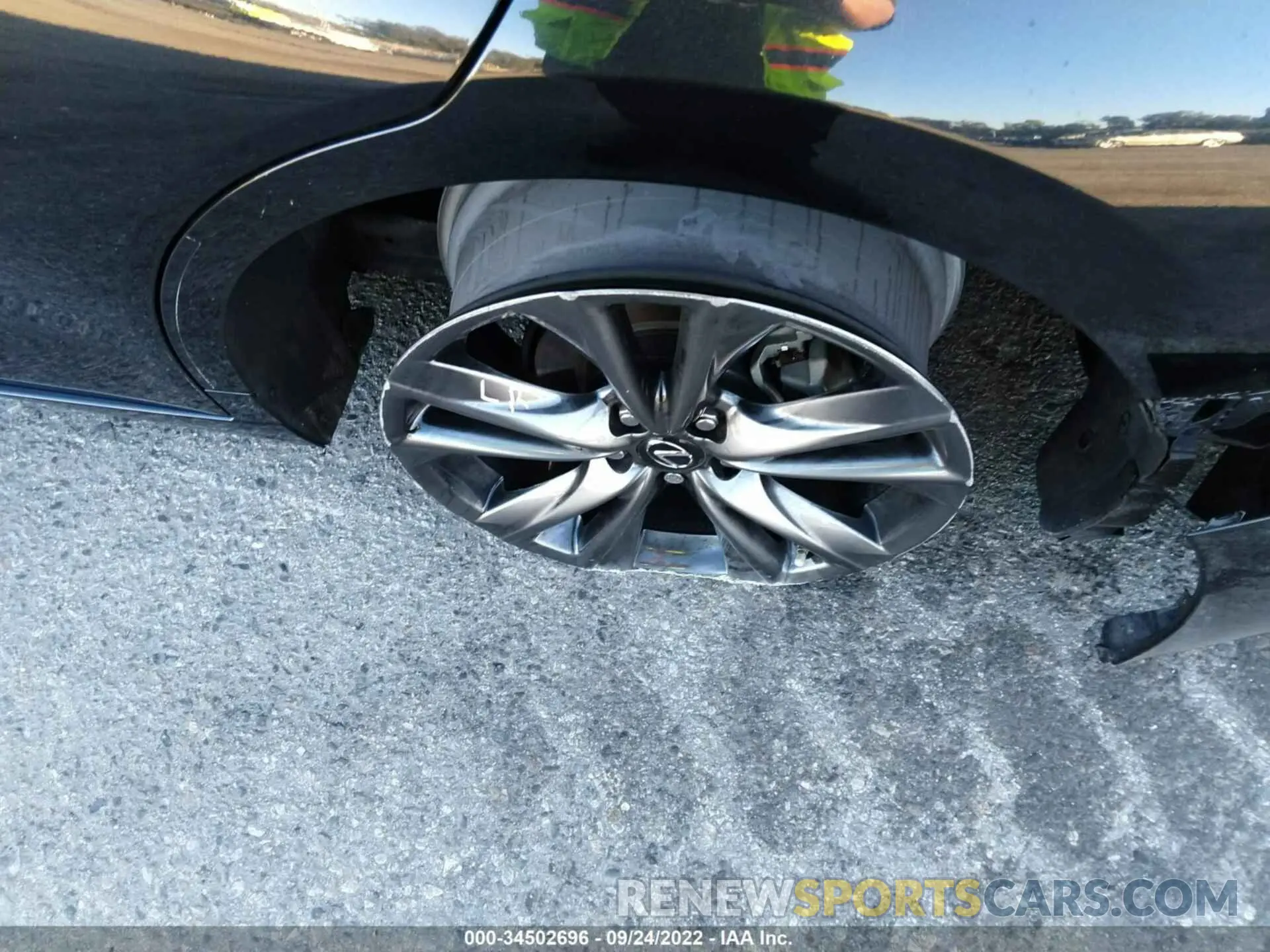 14 Photograph of a damaged car 58AGZ1B18MU301456 LEXUS ES 2021
