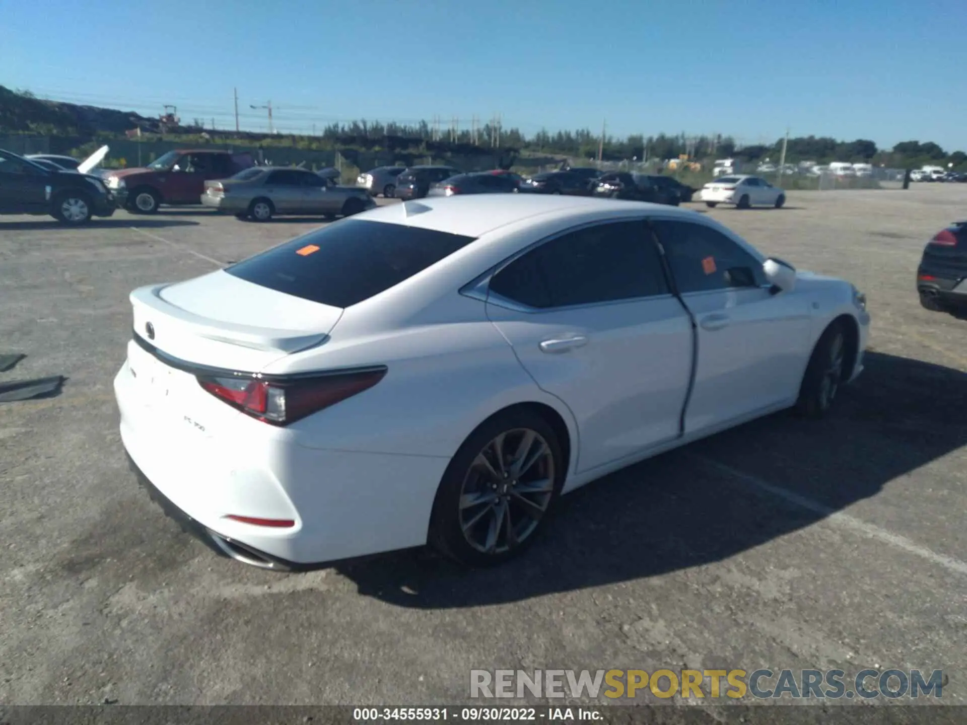 4 Фотография поврежденного автомобиля 58AGZ1B1XMU083343 LEXUS ES 2021