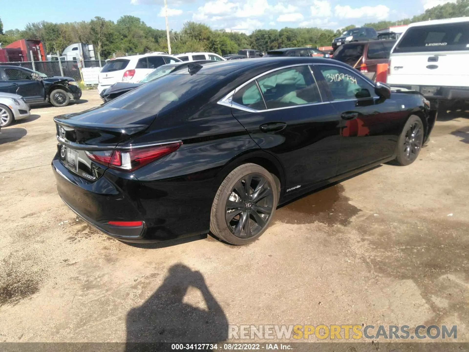 4 Фотография поврежденного автомобиля 58AGA1C1XNU023652 LEXUS ES 2022