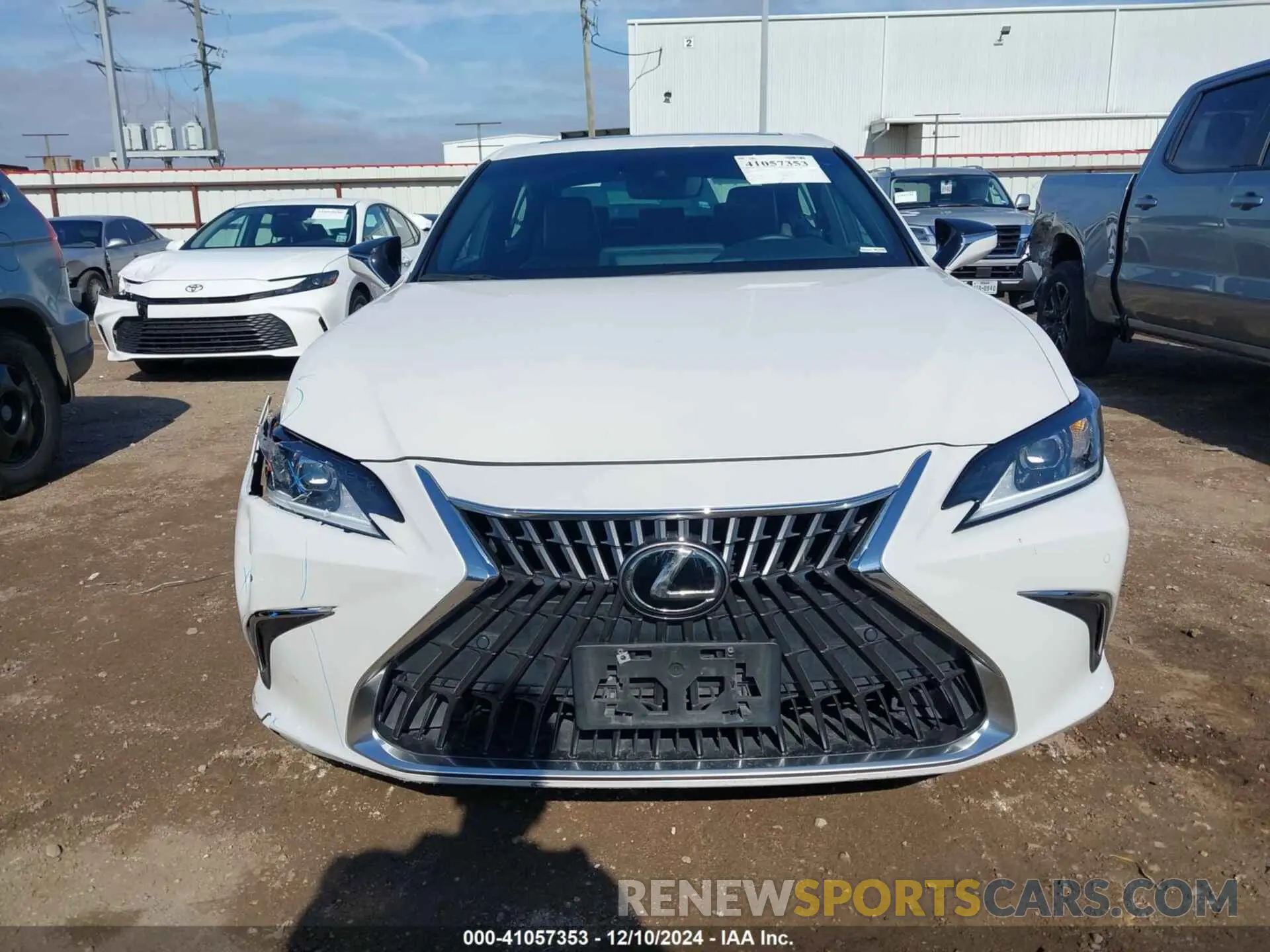 12 Фотография поврежденного автомобиля 58AD11D1XPU010775 LEXUS ES 2023
