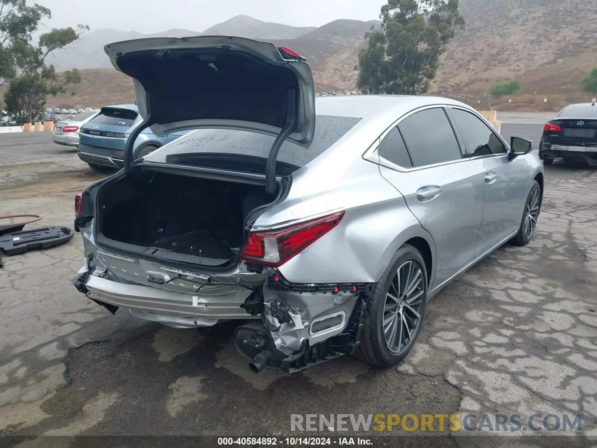 4 Фотография поврежденного автомобиля 58ADZ1B11RU173667 LEXUS ES 2024