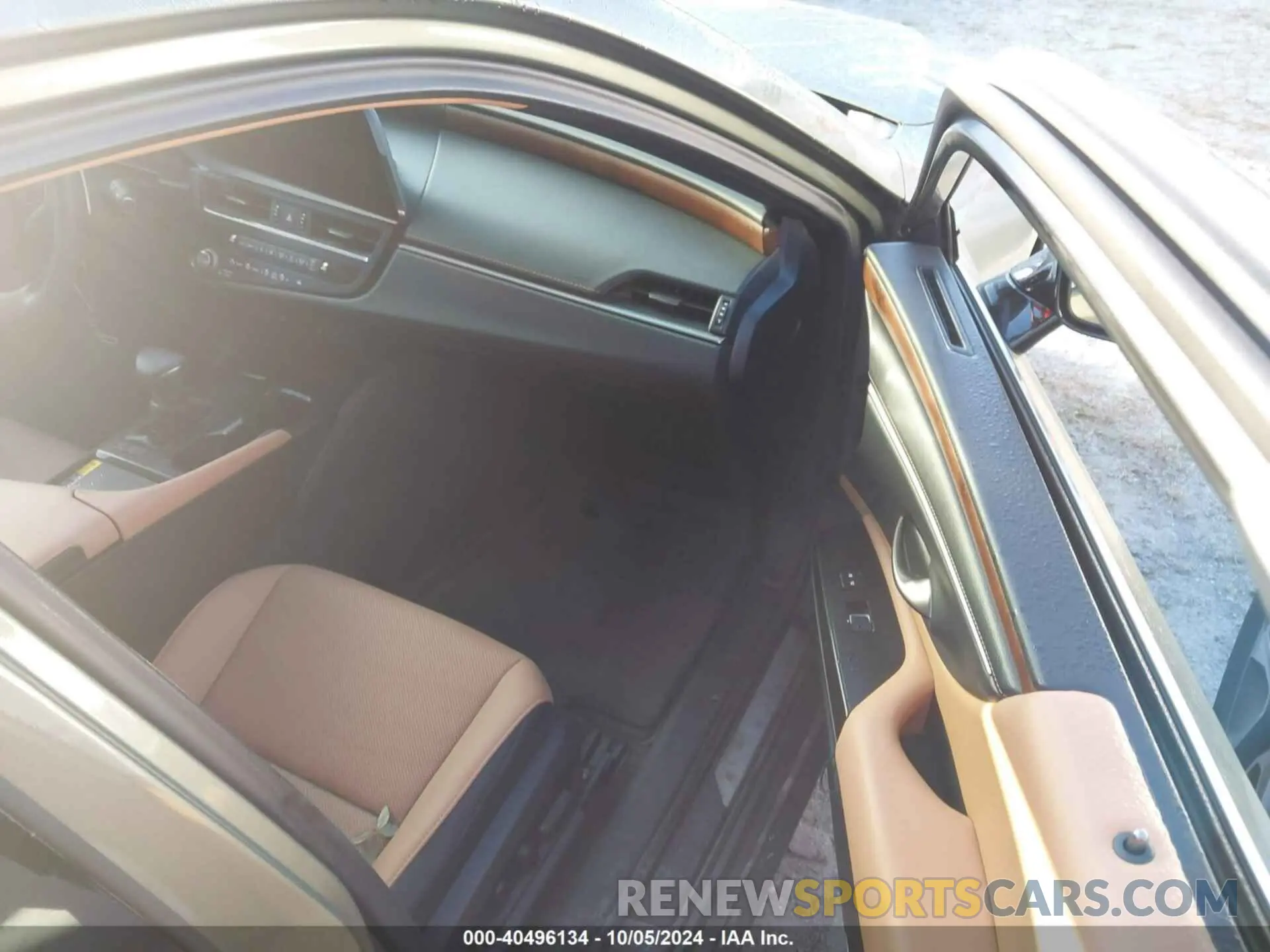 5 Фотография поврежденного автомобиля 58ADZ1B17RU180879 LEXUS ES 2024
