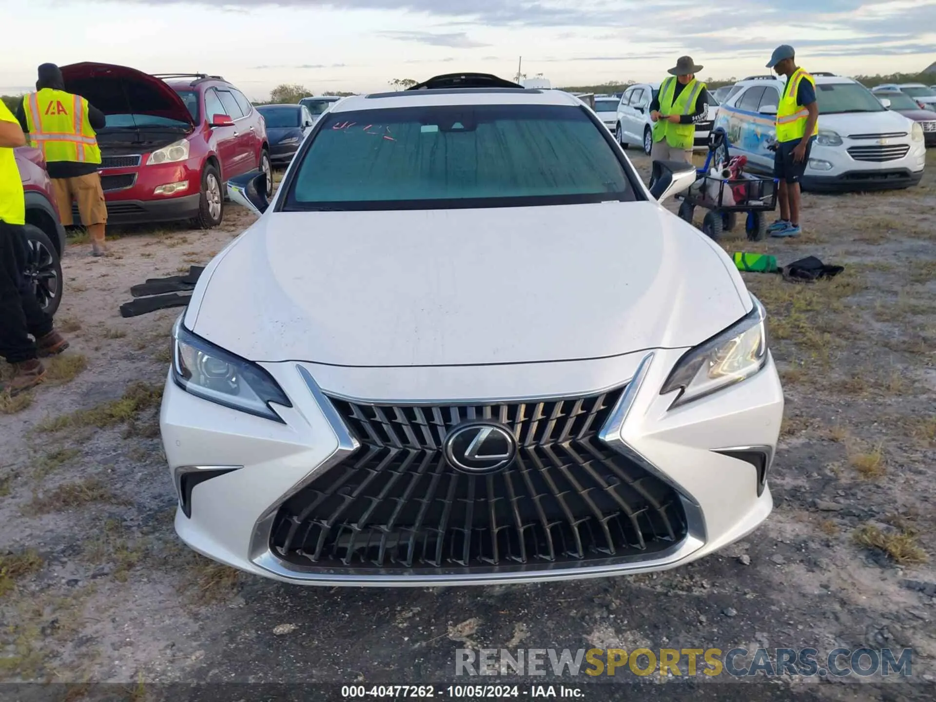 12 Фотография поврежденного автомобиля 58ADZ1B19RU173576 LEXUS ES 2024