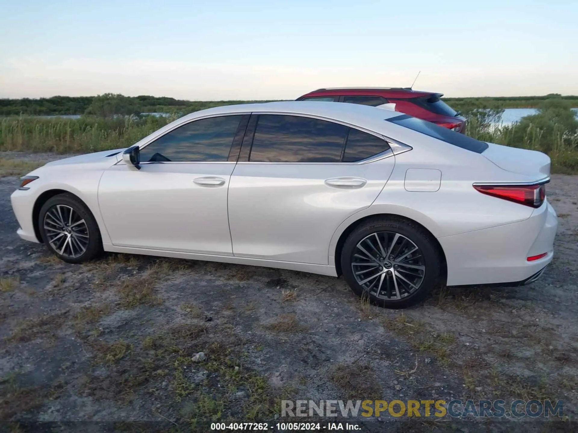 14 Фотография поврежденного автомобиля 58ADZ1B19RU173576 LEXUS ES 2024