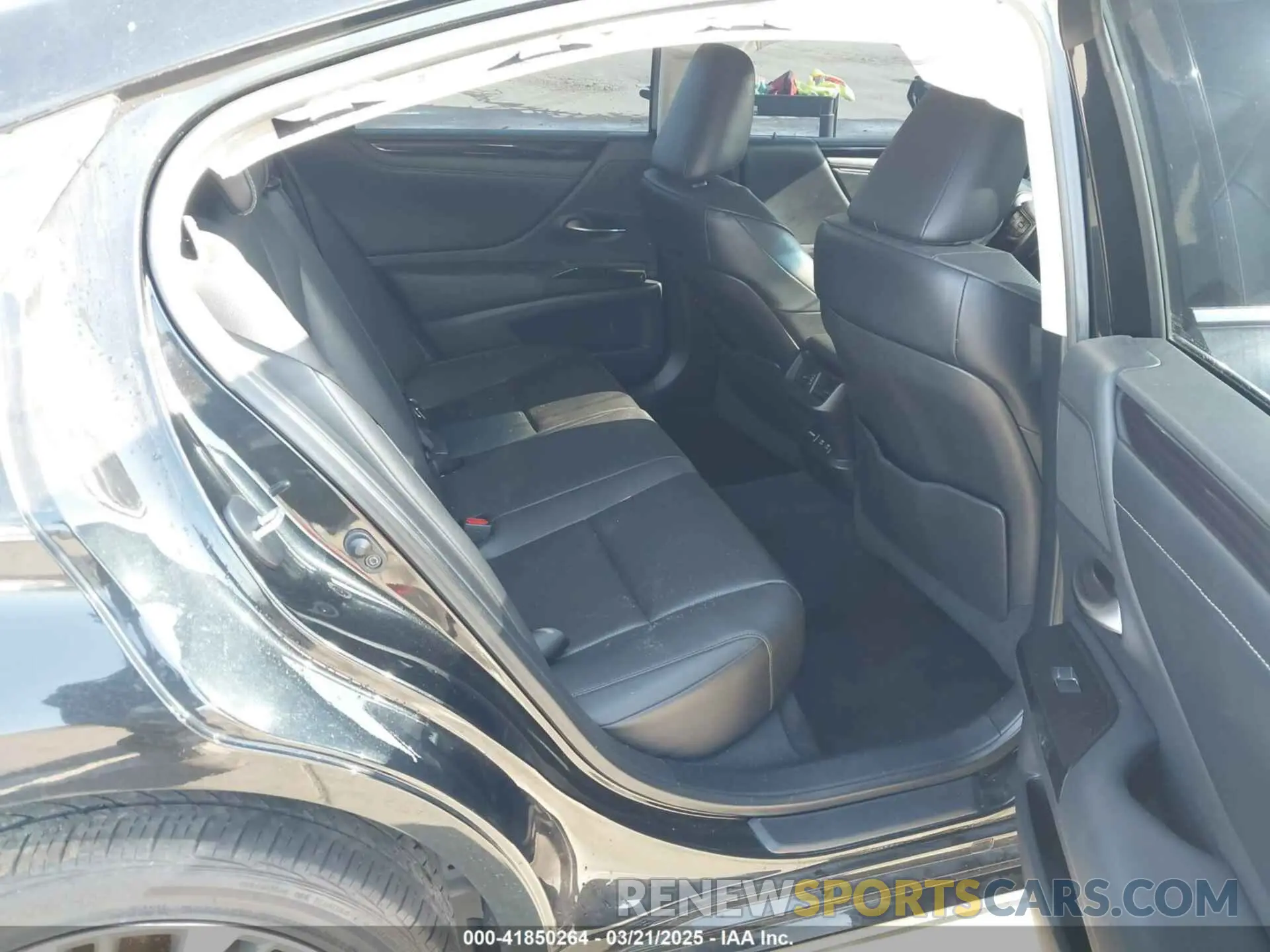 8 Photograph of a damaged car 58AD11D16MU002636 LEXUS ES 250 2021